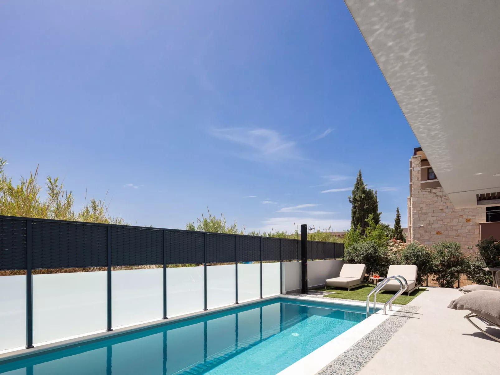 VillaSaints I - Pool und BBQ, Spaziergang zum Strand