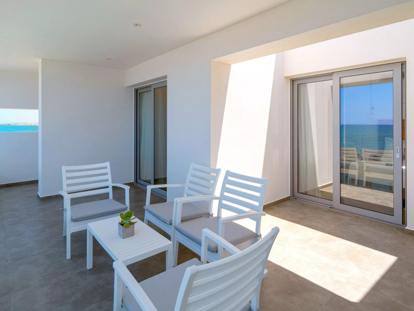 Dias Blaue Villa-Image-tags.info