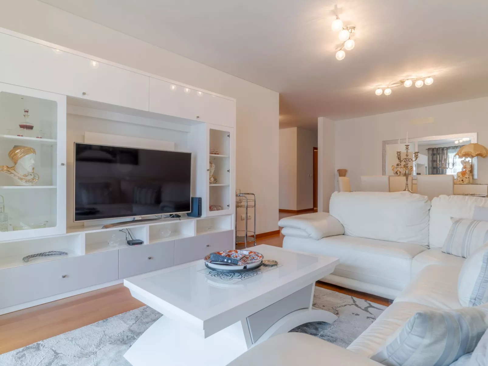 Mit gemeinschaftlichem Pool