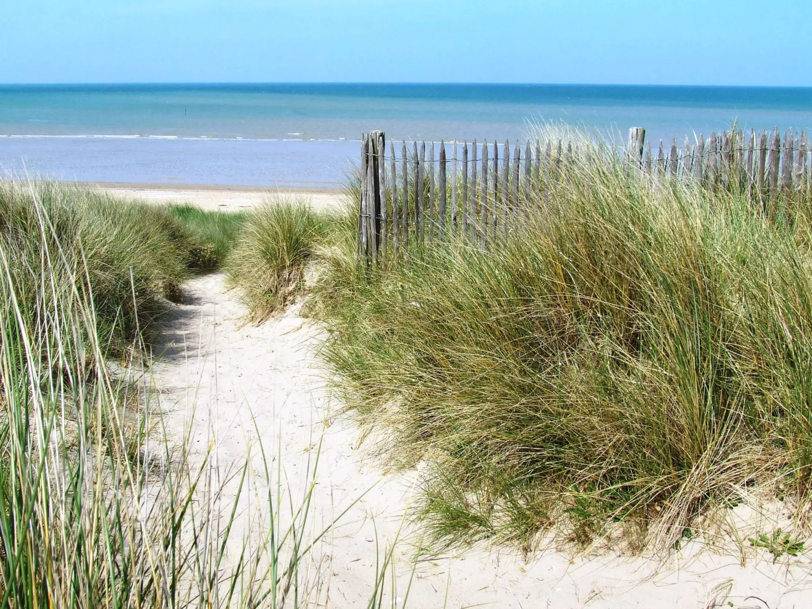 "Pavillon" mit eigenem Parkplatz-Umgebung