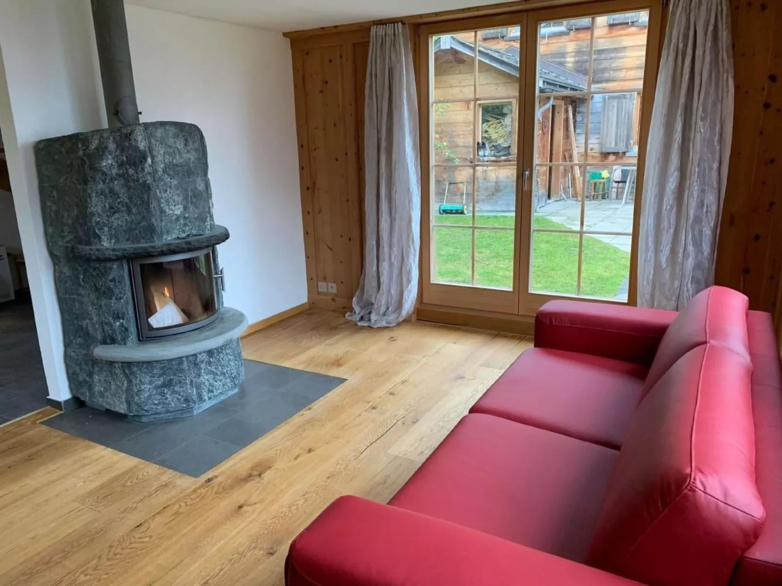 Neuwertiges 2-Zi-Ferienchalet (55m2)