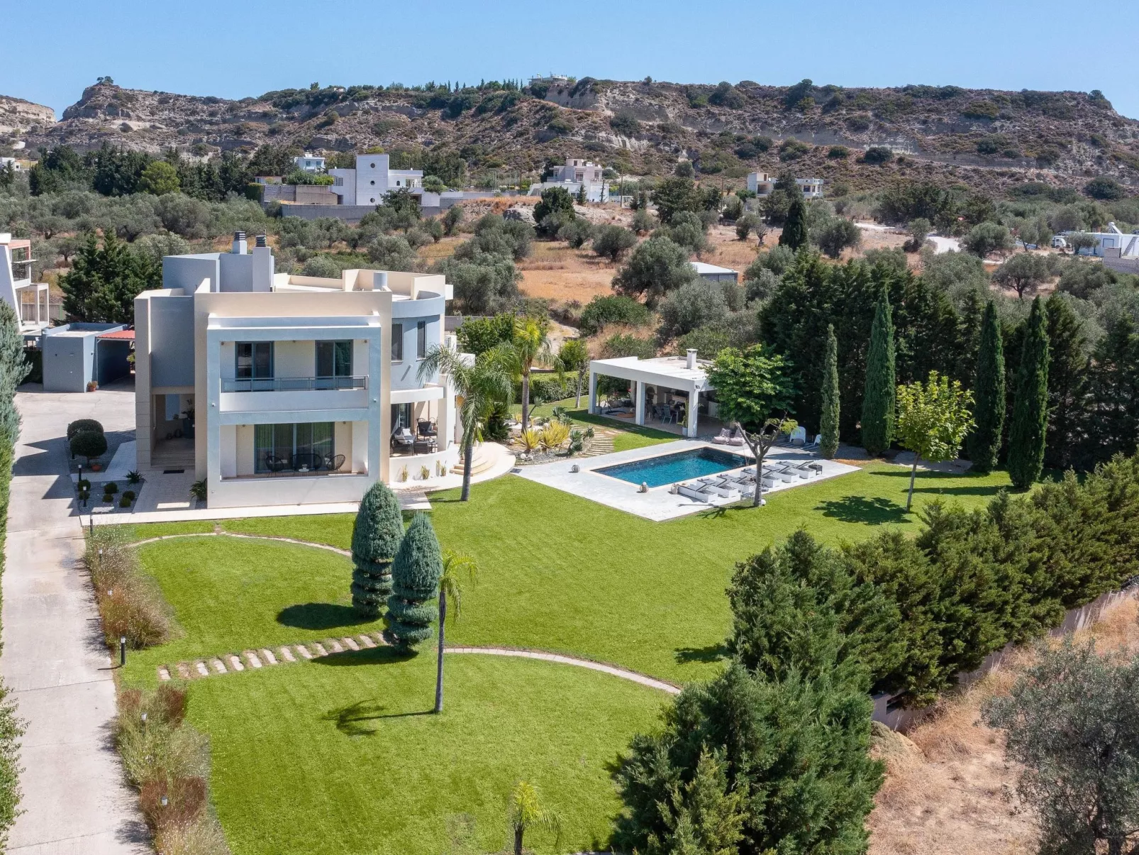 Villa Rapha Maris mit Pool für 10 Personen-Dehors