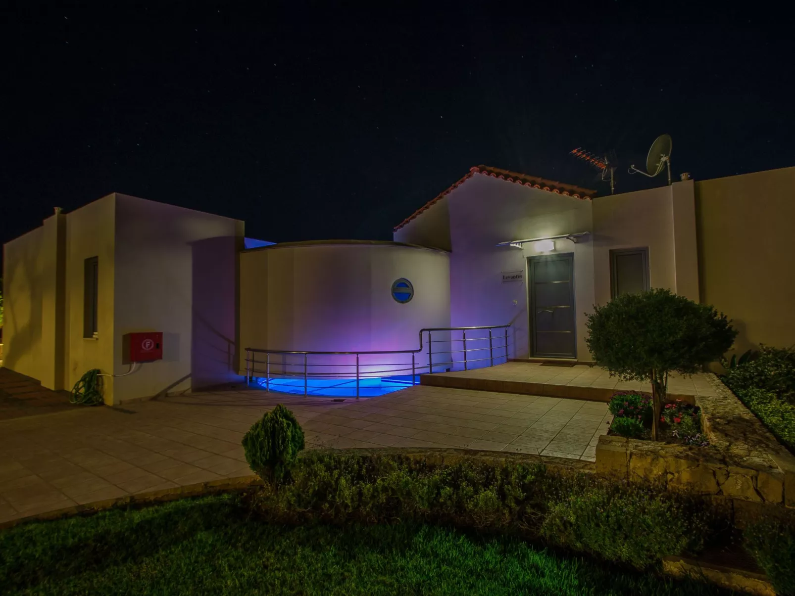 Villa Levantes - Ferienhaus in Mithimna mit Pool