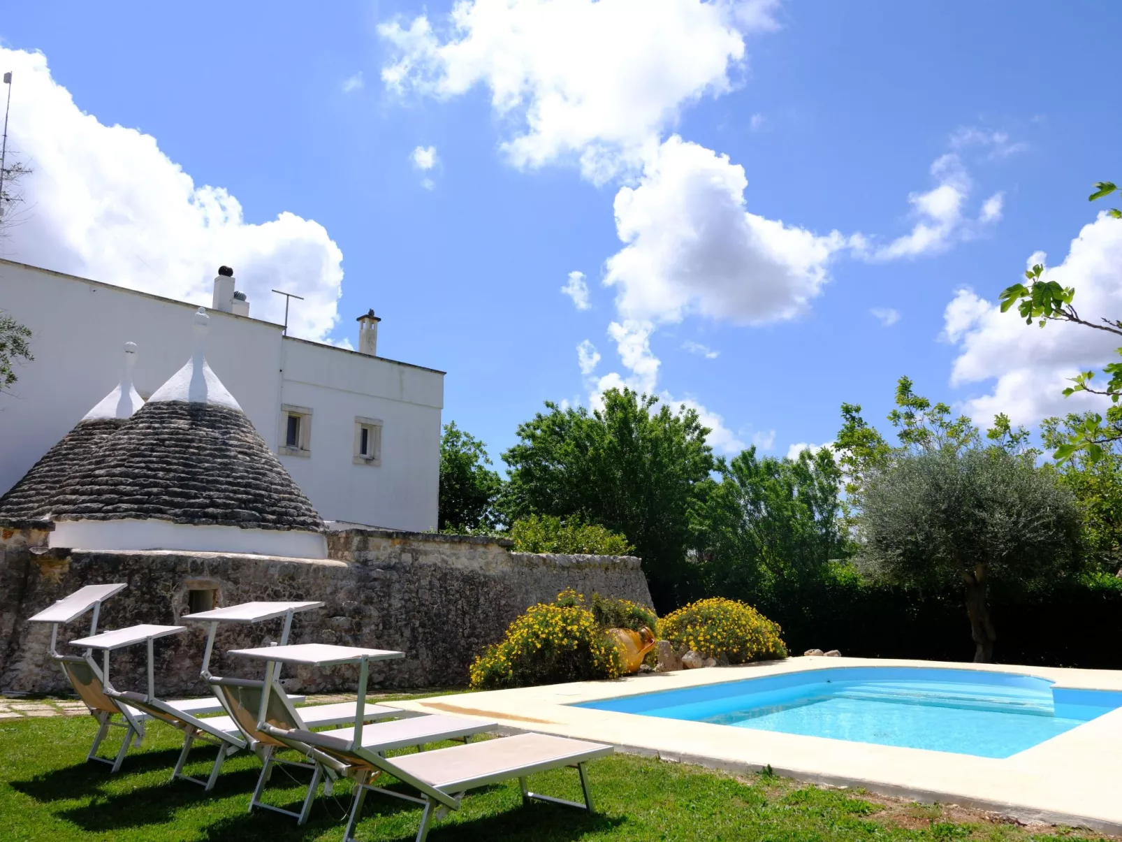 Trullo auf dem Lande in Ostuni mit privatem Pool