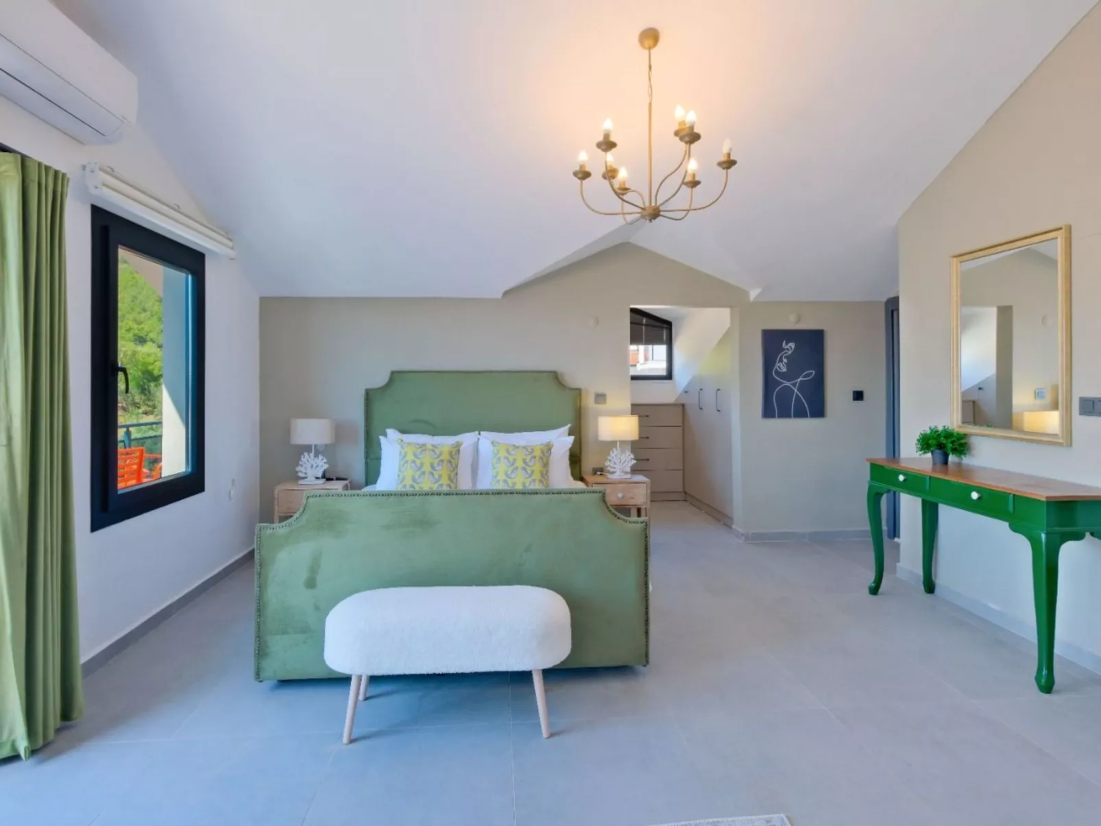 Große Villa in Fethiye Ausserhalb im grünen