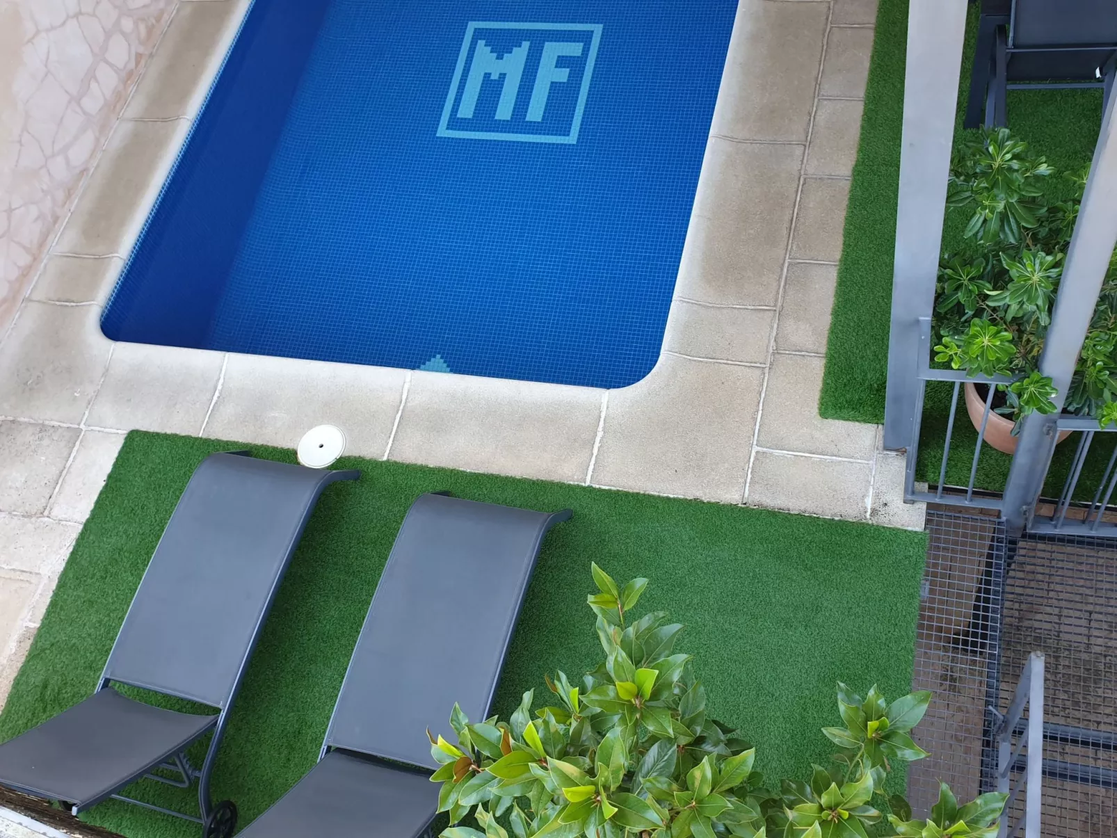 Mit privatem Pool-Outside