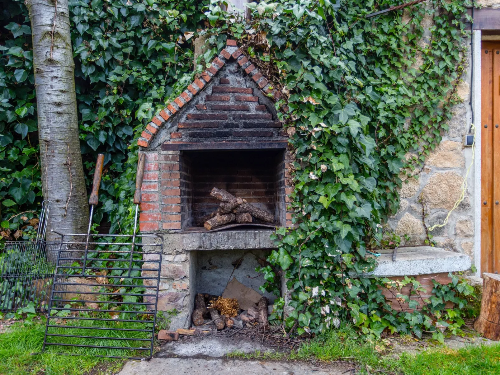 Sehr gepflegtes Ferienhaus im typisch spanischen Stil mit Garten, zwei Terrasse-Outside