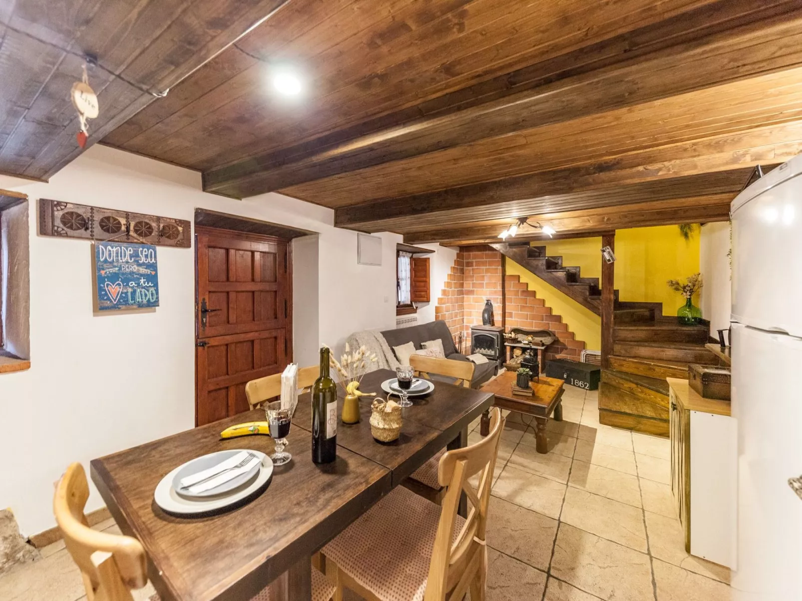 Berghütte mit Terrasse, Kamin und Jacuzzi