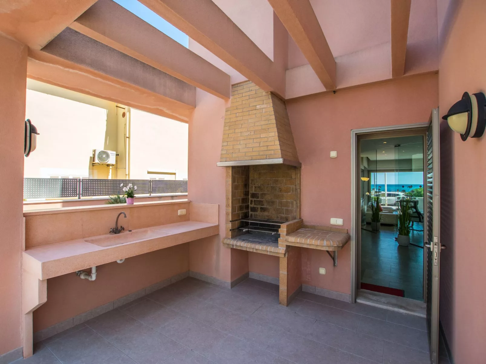 Freistehendes Haus direkt am Meer gelegen