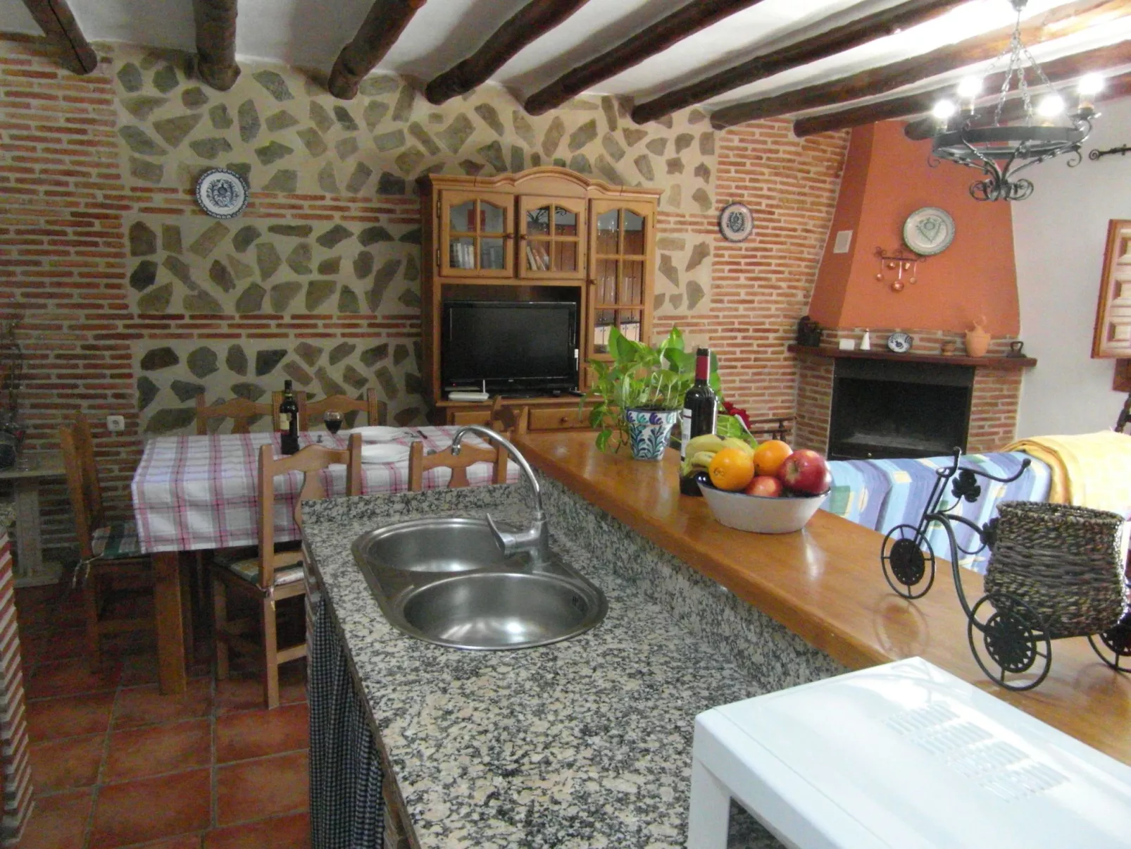 Mit umzaunten Garten und privat Pool in der Nähe von Granada