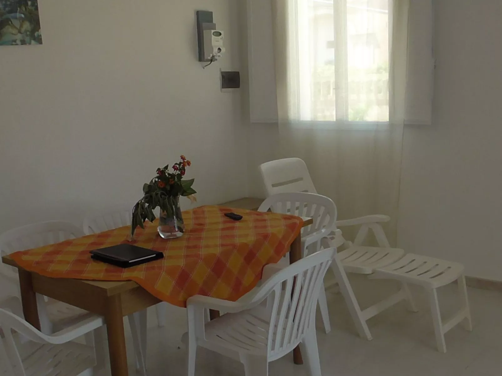 Kleine Villa mit geschlossenem Garten in Parabita