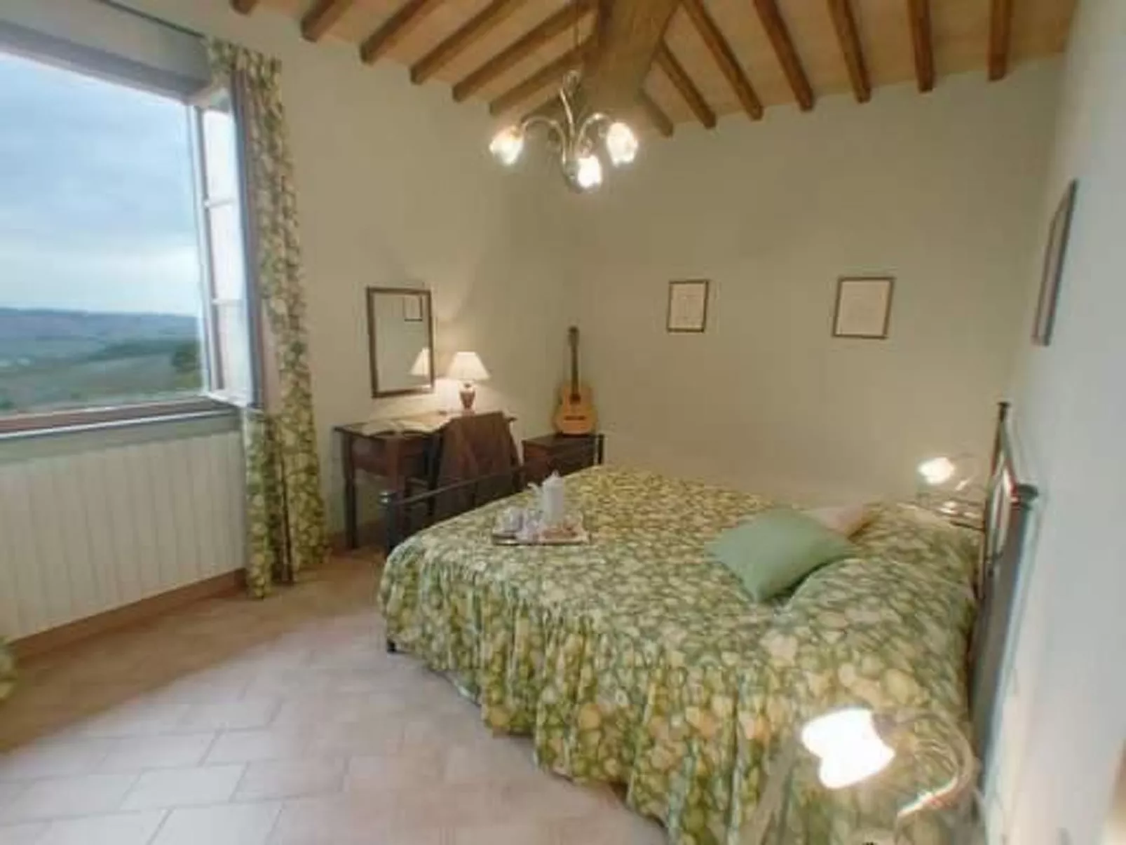 Ferienappartement mit Garten und Panoramablick