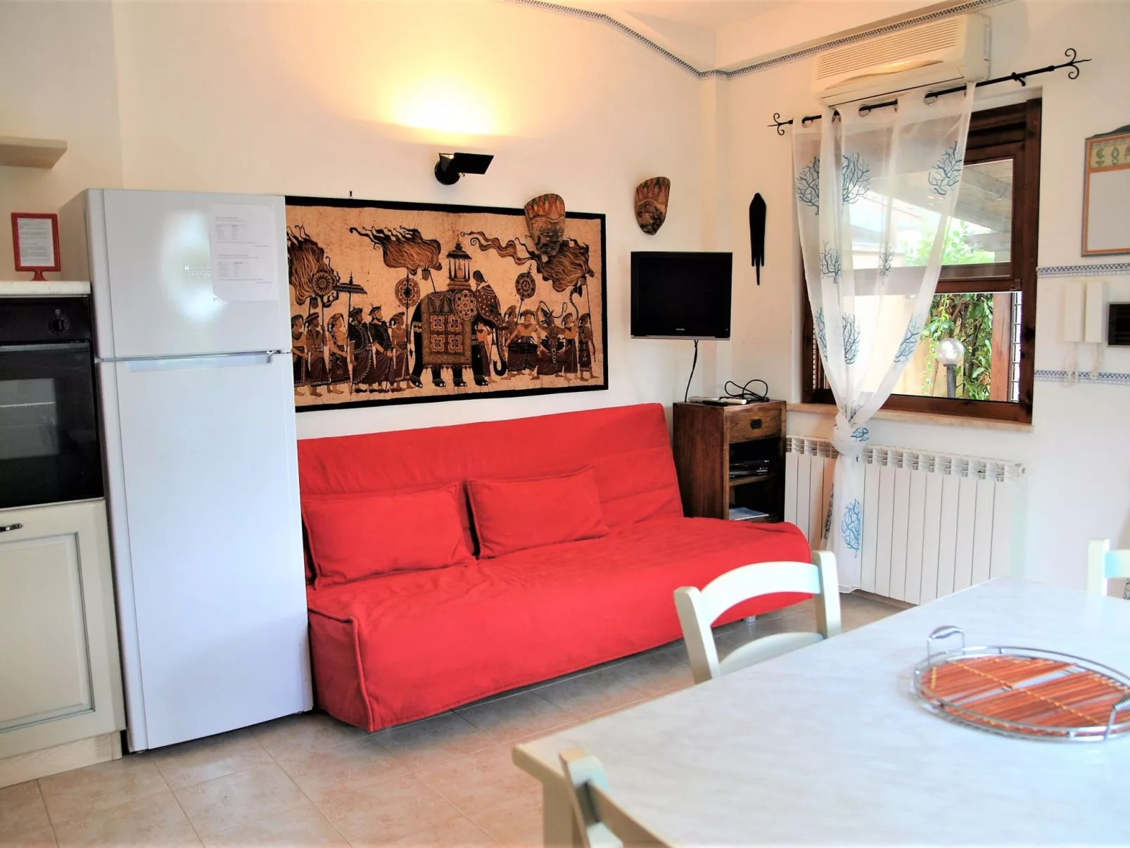 Charmantes Haus in Fondi mit überdachter Veranda-Inside