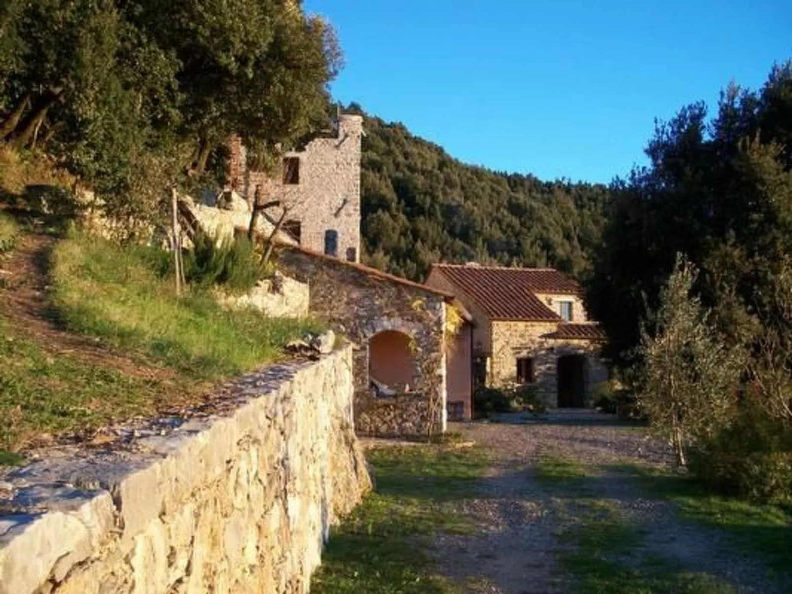 Natursteinhaus mit Panoramablick zum Meer