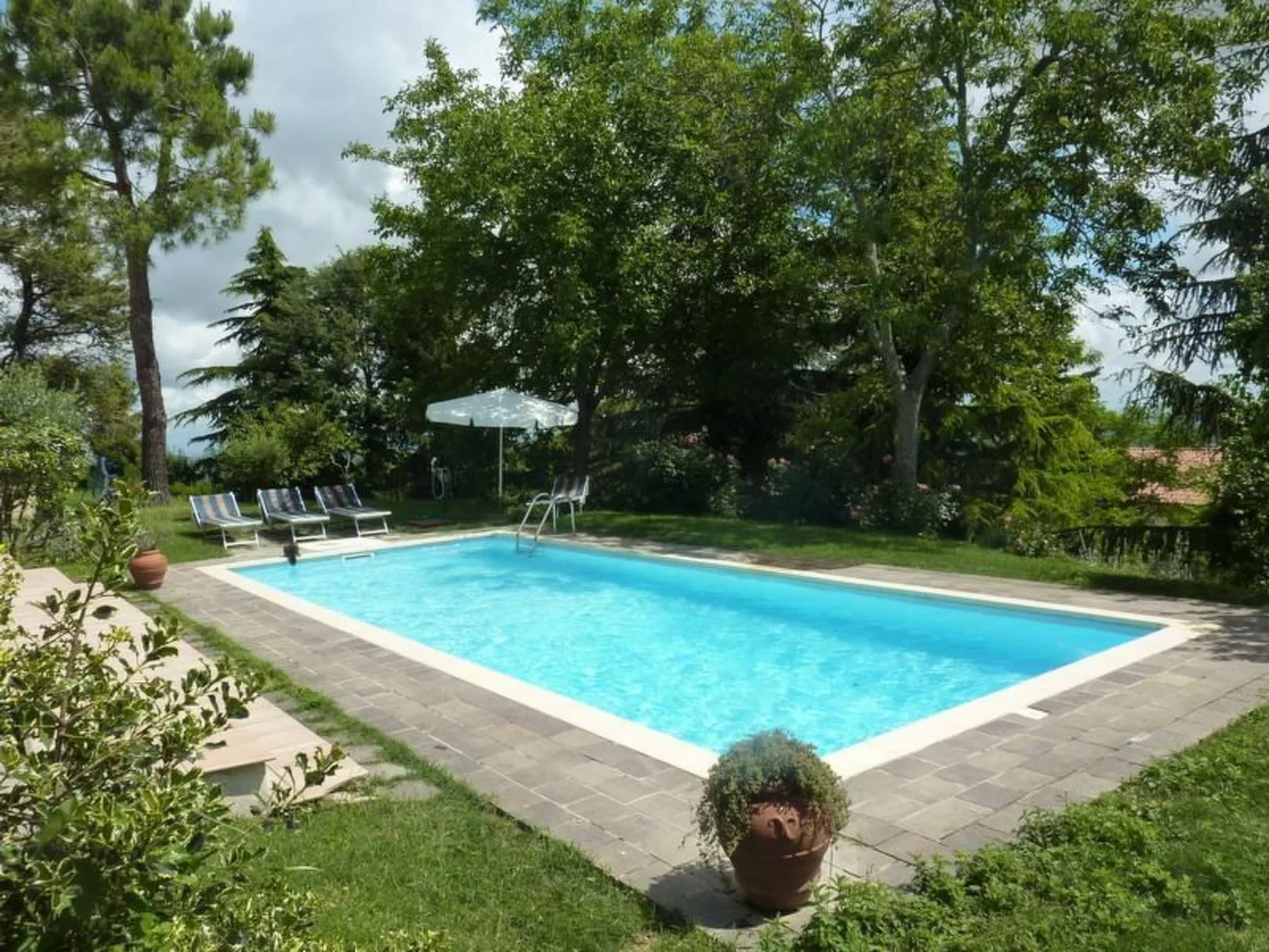 Villa mit privatem Pool in der Nähe von Santa Vittoria