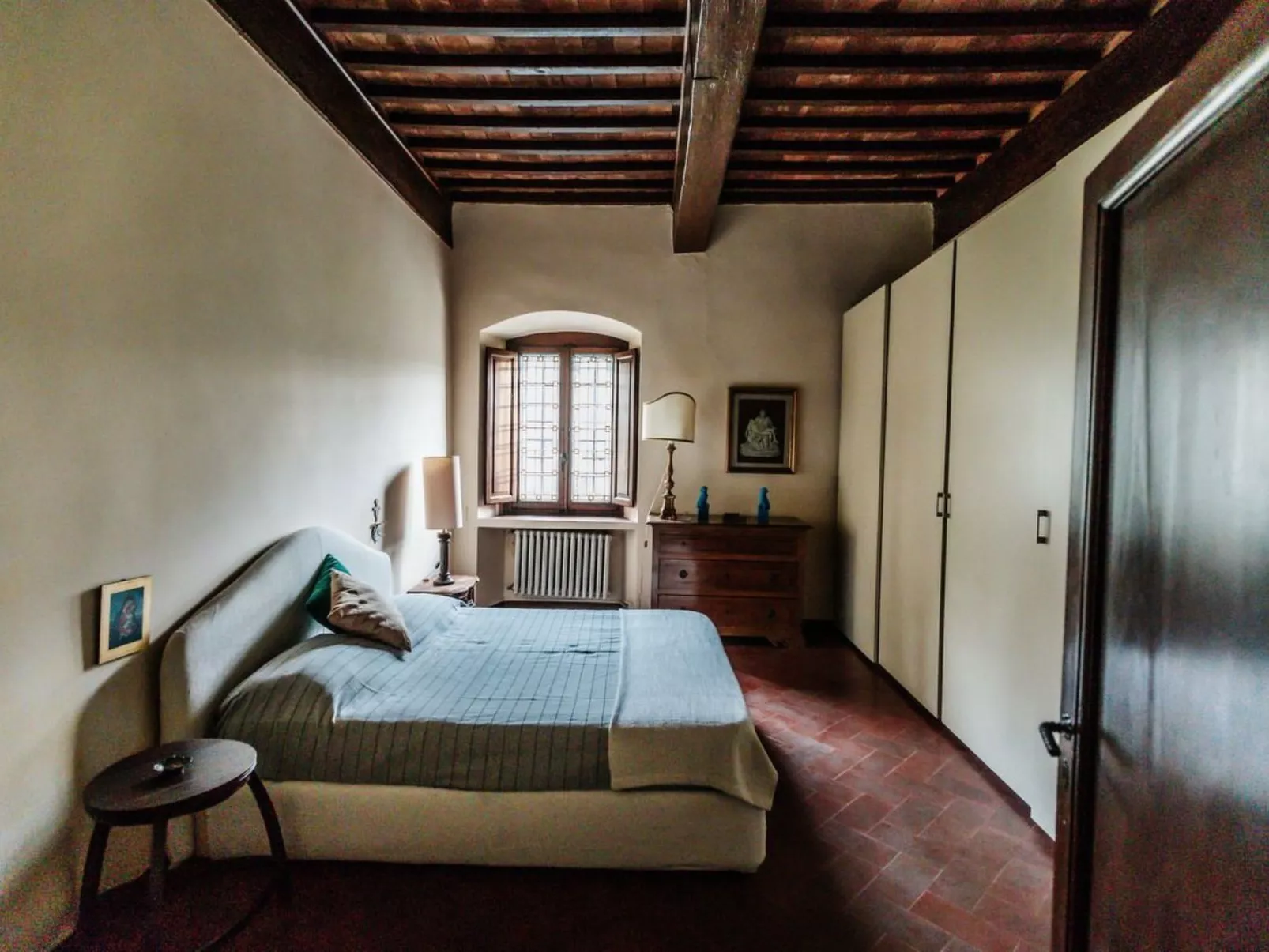 Wunderschöne Villa mit atemberaubender Aussicht und privatem Pool-Inside