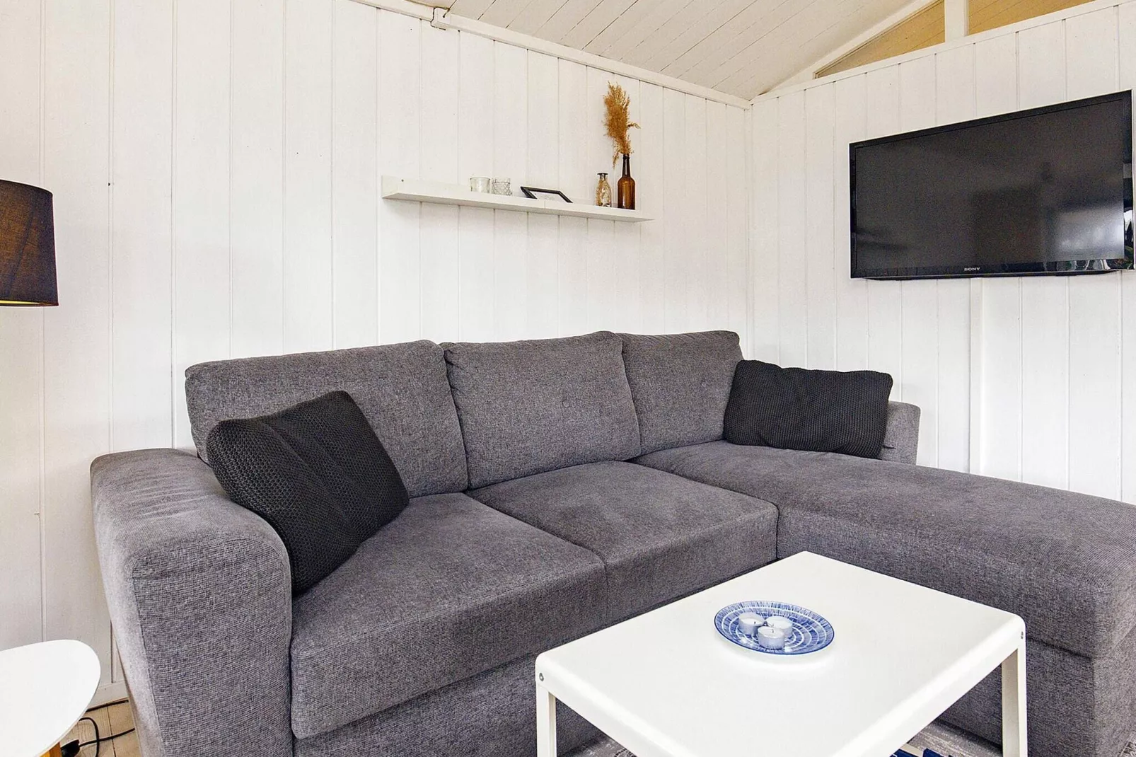 Cozy Seaside Retreat in Eno-By Traum-Indoor