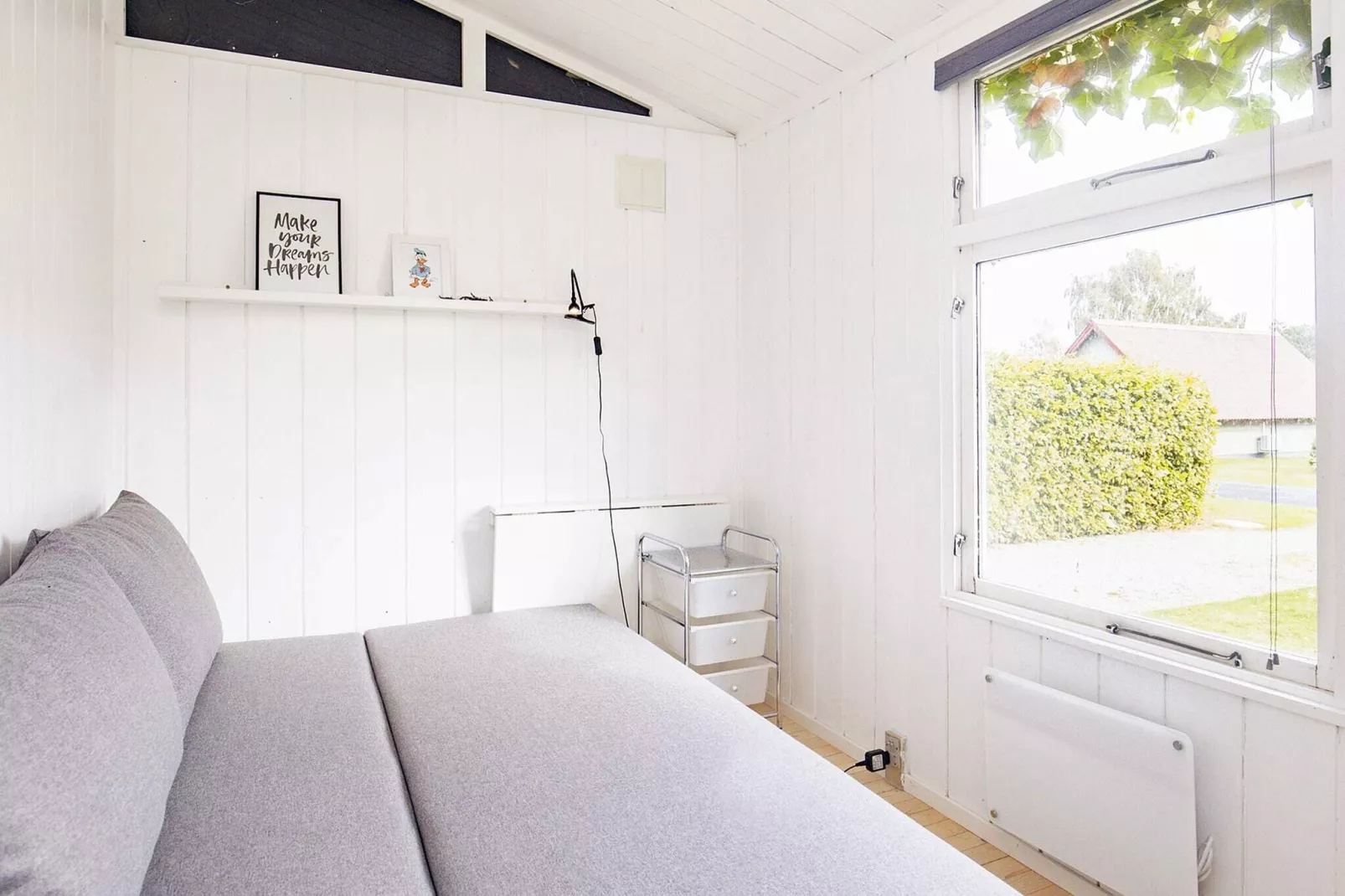 Cozy Seaside Retreat in Eno-By Traum-Indoor
