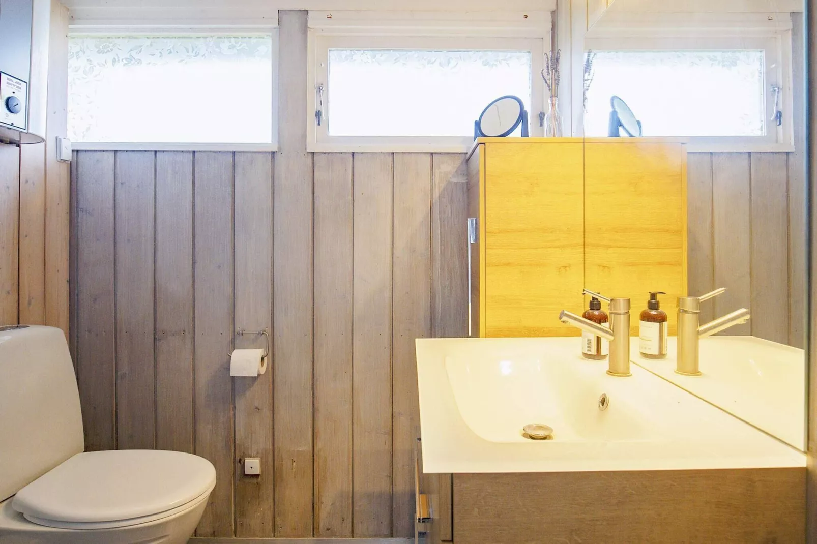 Cozy Seaside Retreat in Eno-By Traum-Indoor