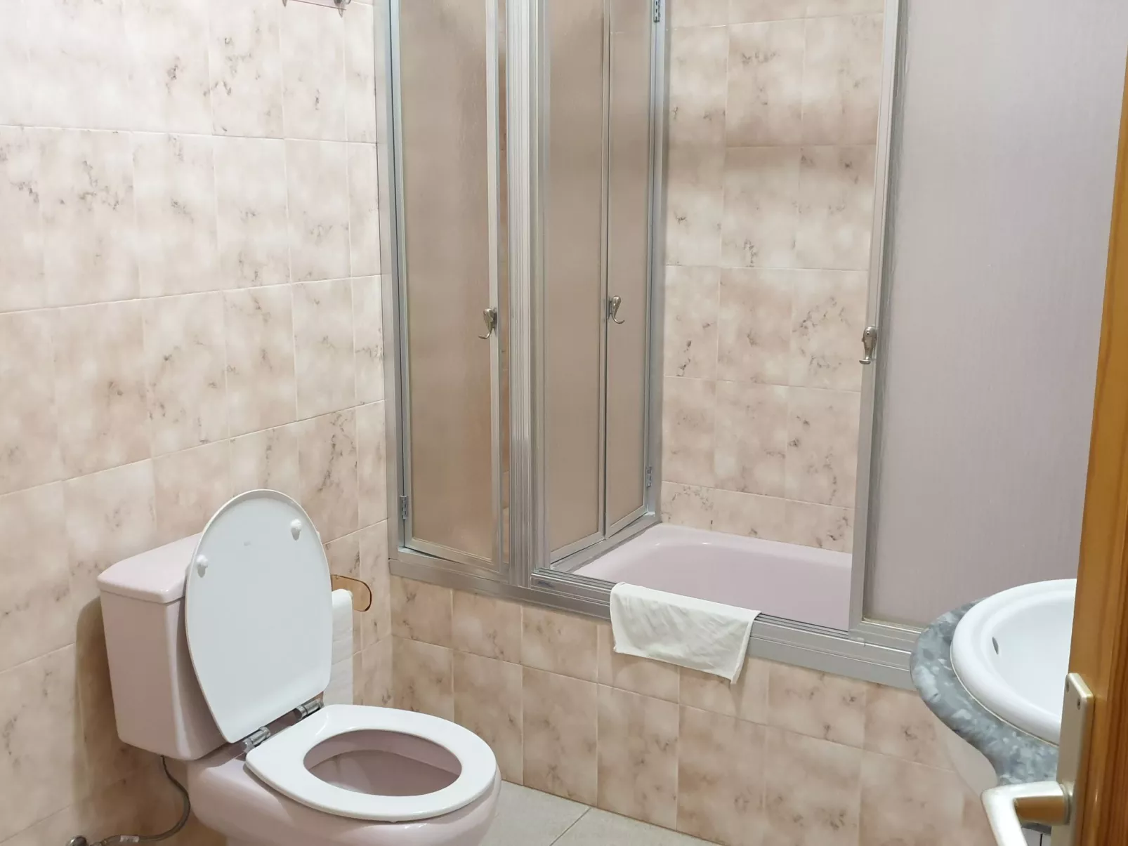 Adelfa-Image-tags.info