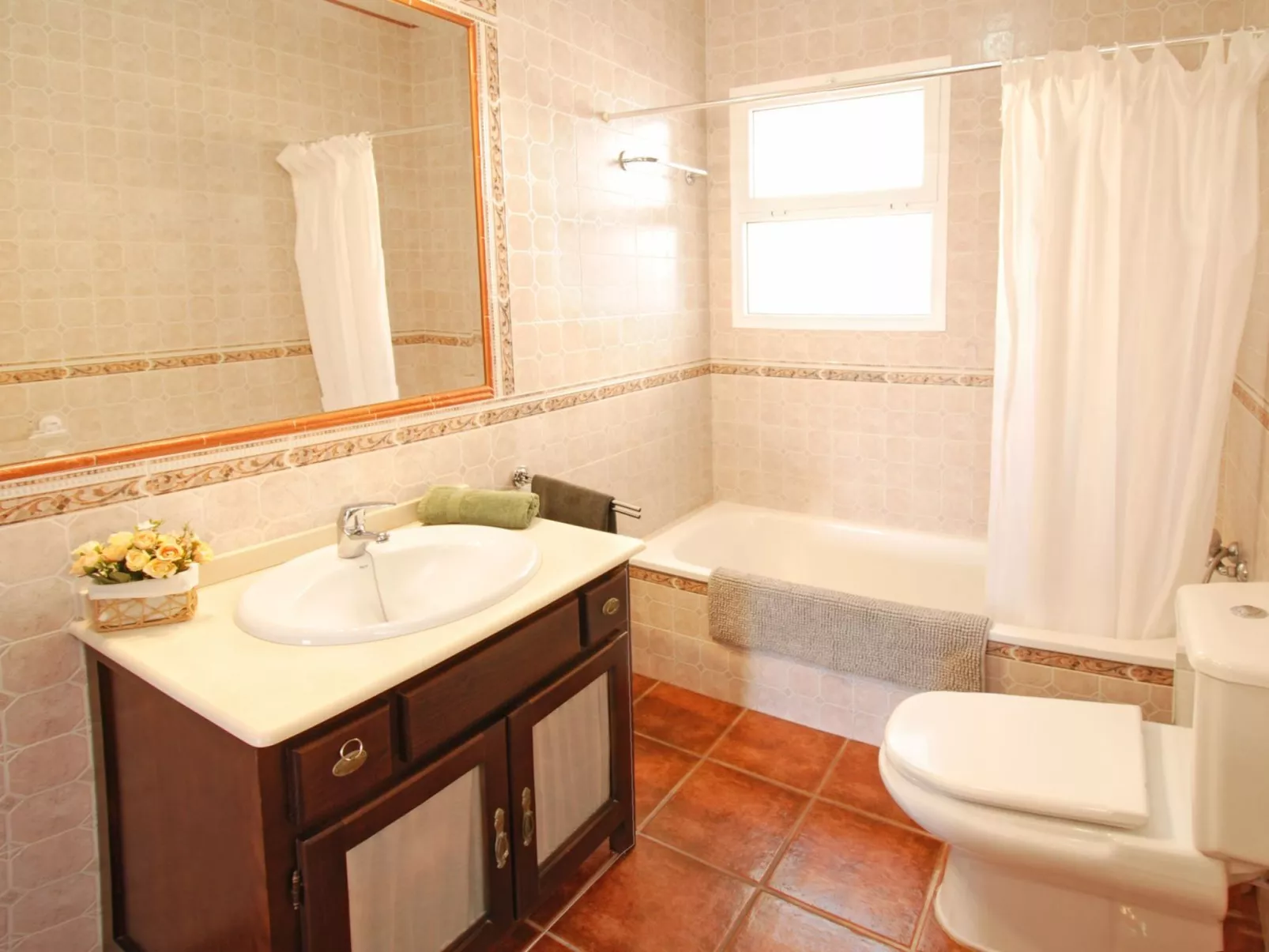 Ganzes Haus in Comares mit abschließbarem Parkplatz-Dedans