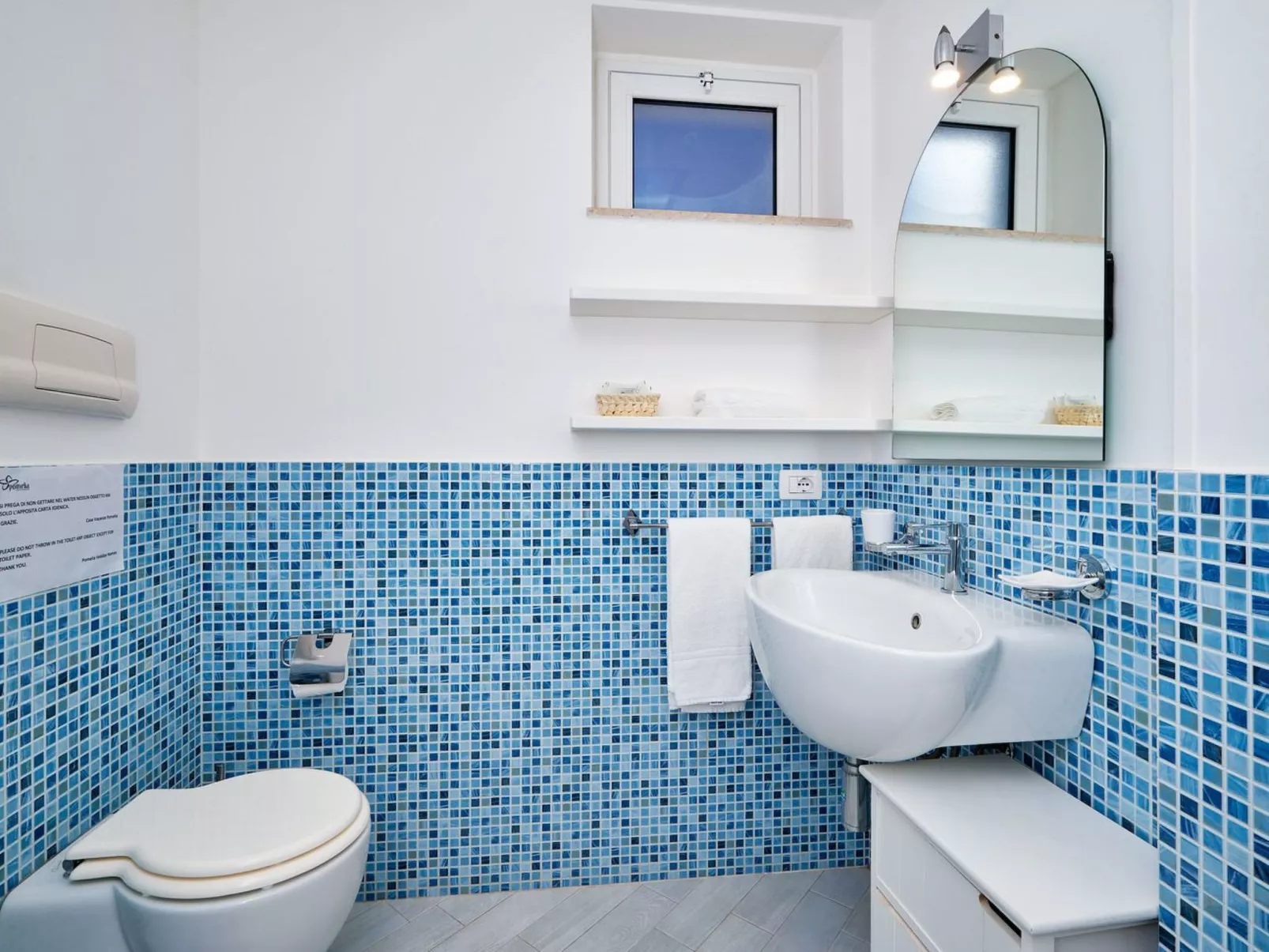 In Marina Di Ragusa mit Garten und Terrasse