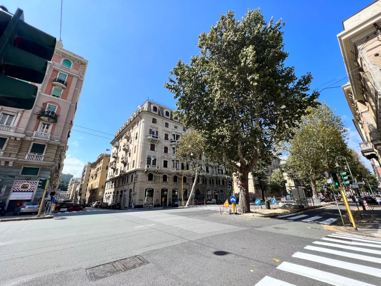 'La Superba' mit Balkon-Outside