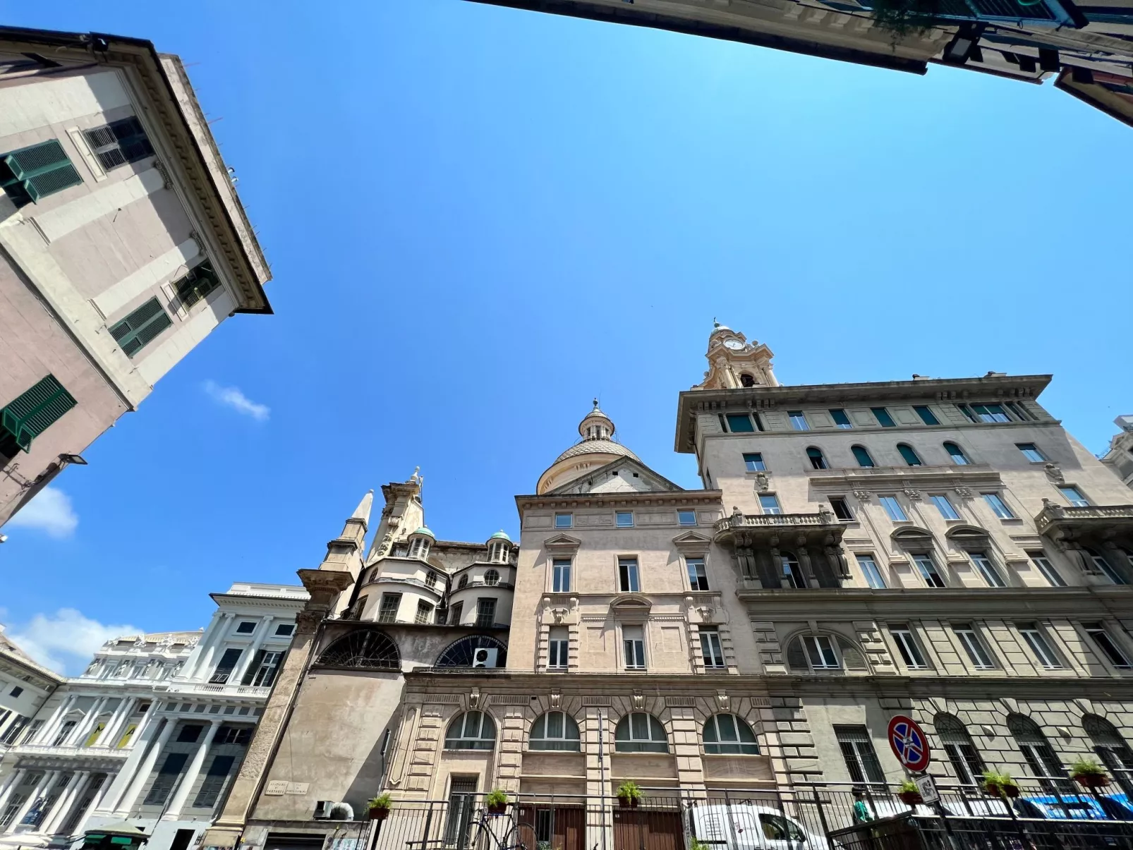 'Doge Antonino' mit Wi-Fi-Outside