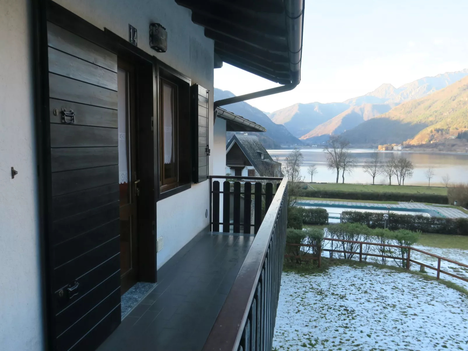 Wohnung mit Balkon mit Seeblick