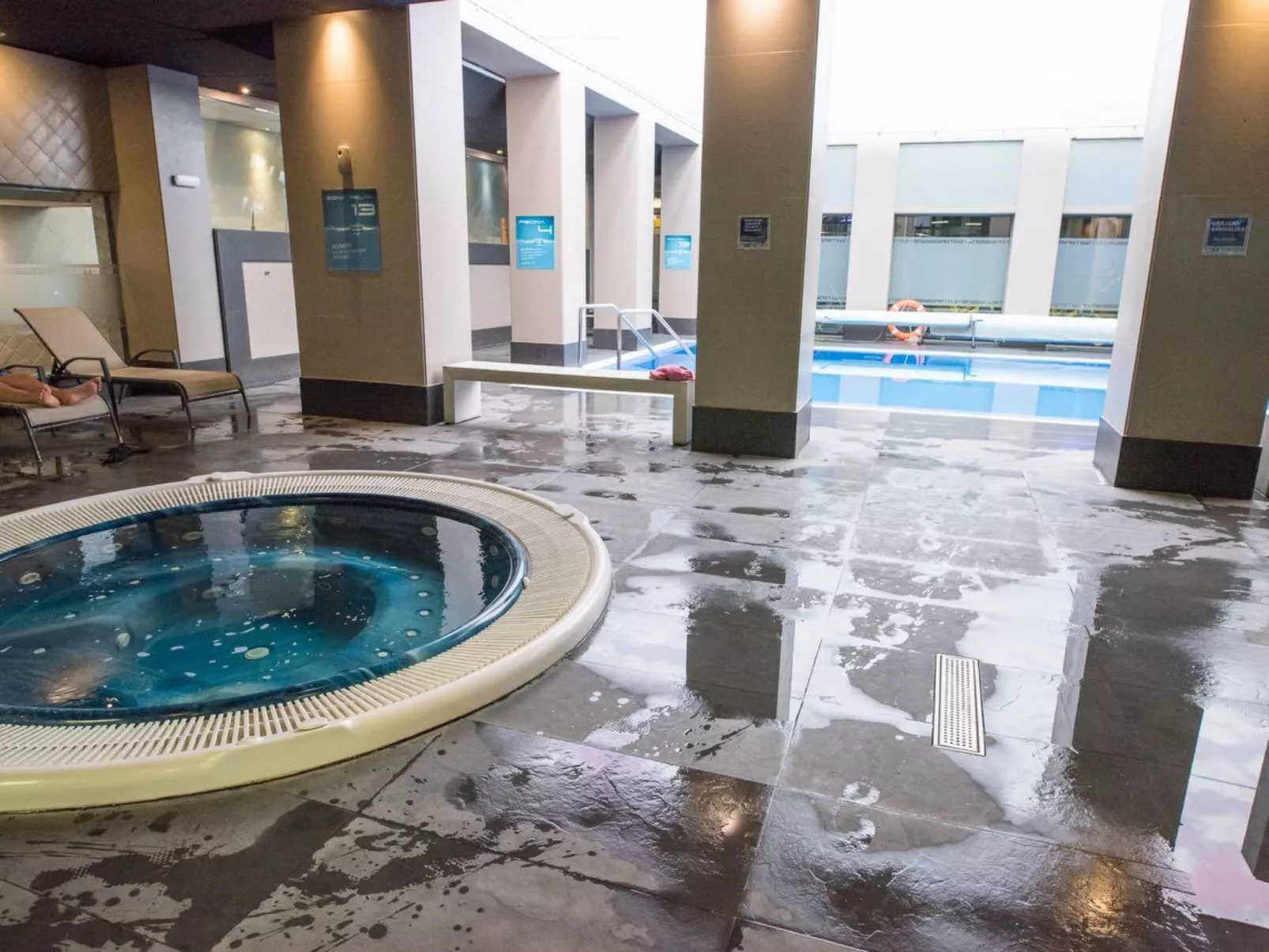 BENALBEACH DE LUXE an der BEACH FRONT LINE-Outside