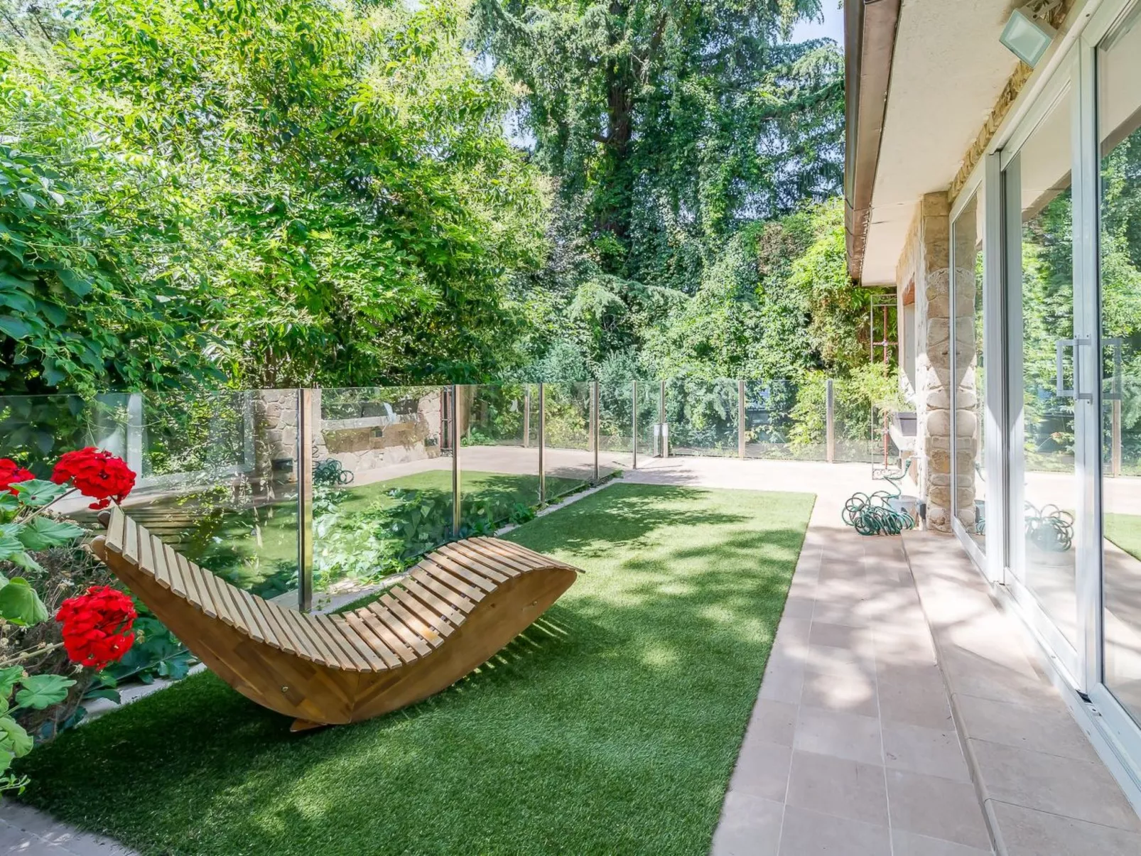 5-Suiten Madrid Villa Oasis, Schwimmbad-Spa, Fitnessraum, Club-Outside