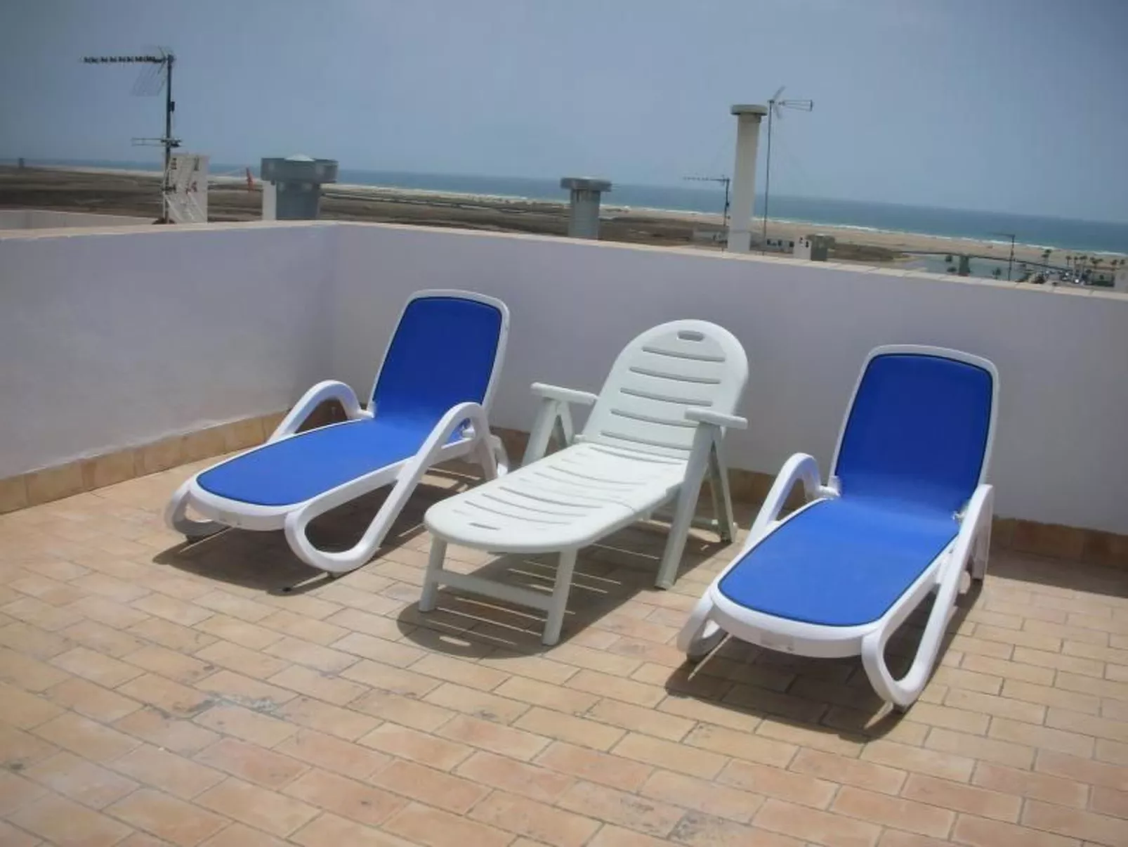 Helle und geräumige Wohnung in Conil