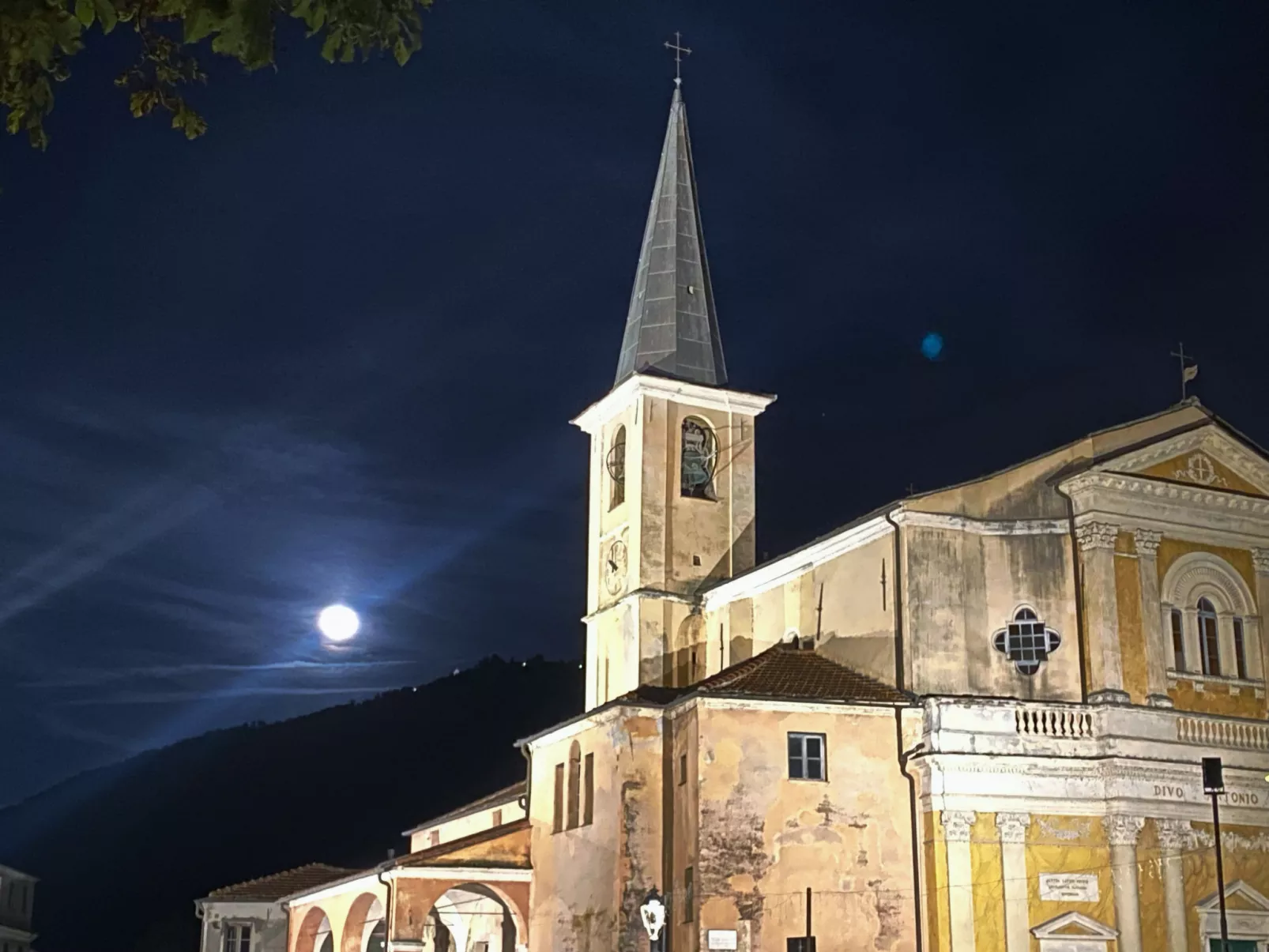 Villa in Borgomaro mit privatem Parkplatz-Umgebung