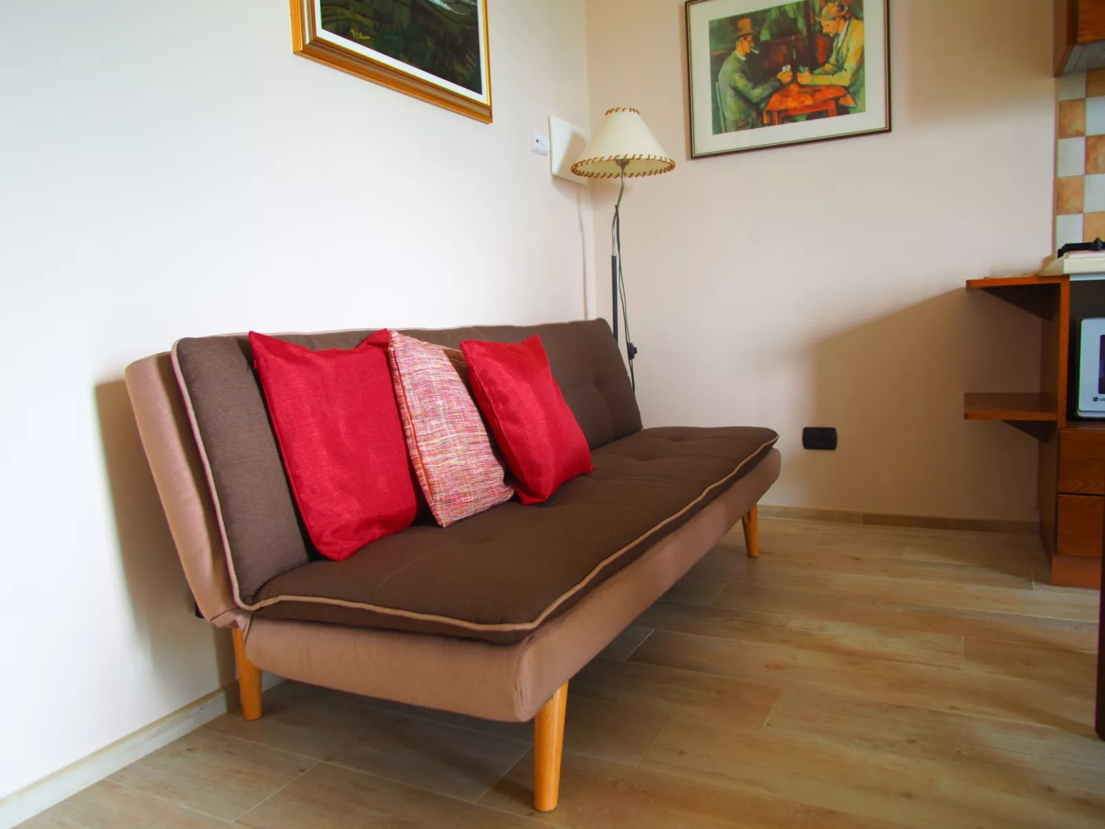 Wohnung in Verduno mit Garten