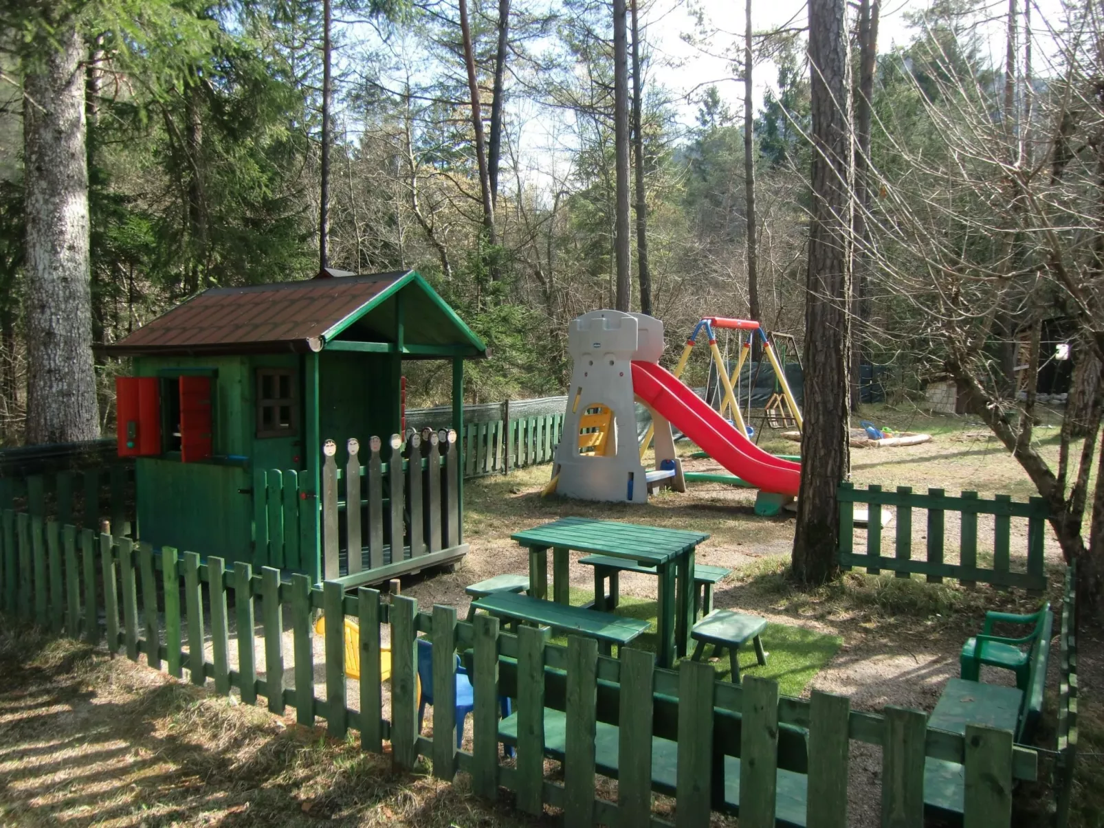 Erdgeschosswohnung mit möbliertem Garten