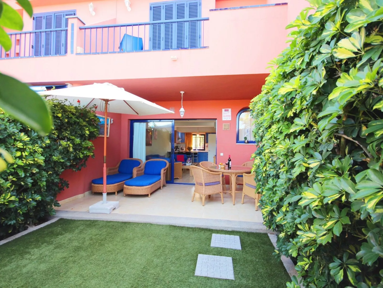 Wunderschönes Ferienhaus im Süden von Gran Canaria mit Garten und gemeinschaftl-Outside