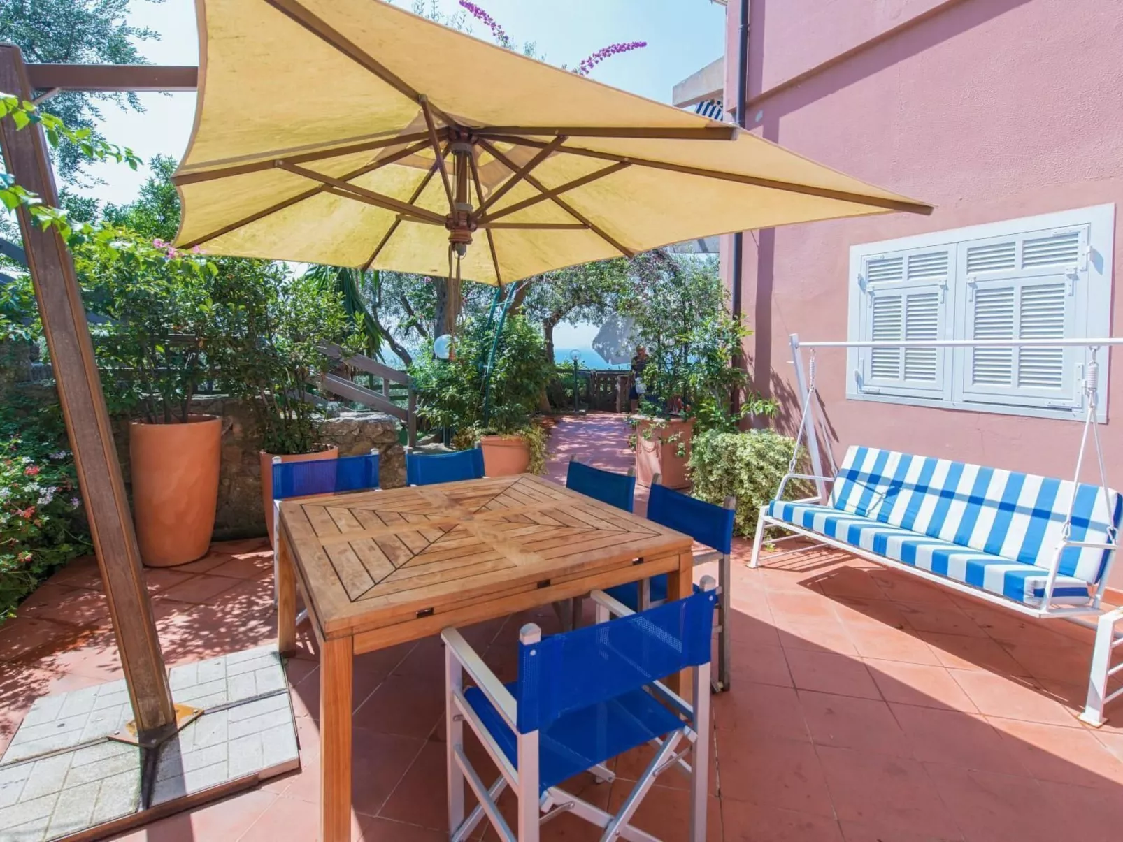 Wohnung mit Terrasse und Panoramablick-Image-tags.info