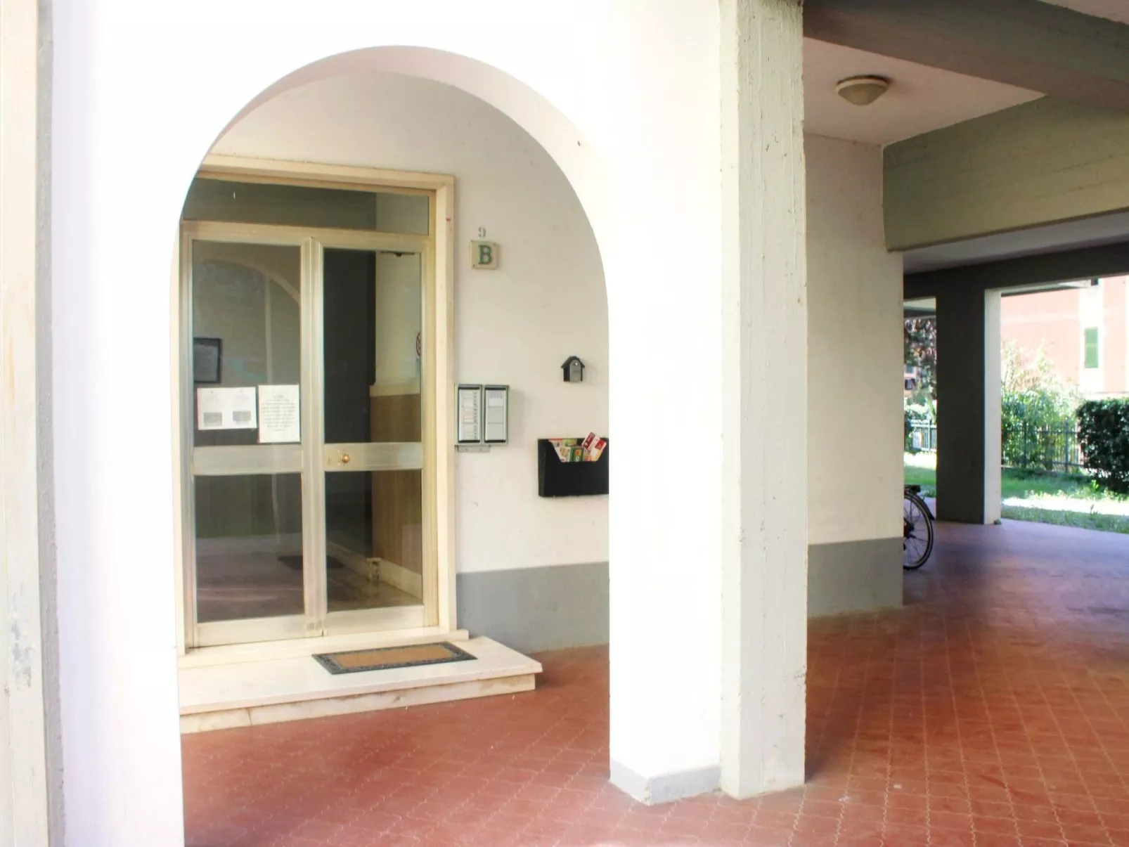 Sehr zentral mit Parkmöglichkeit