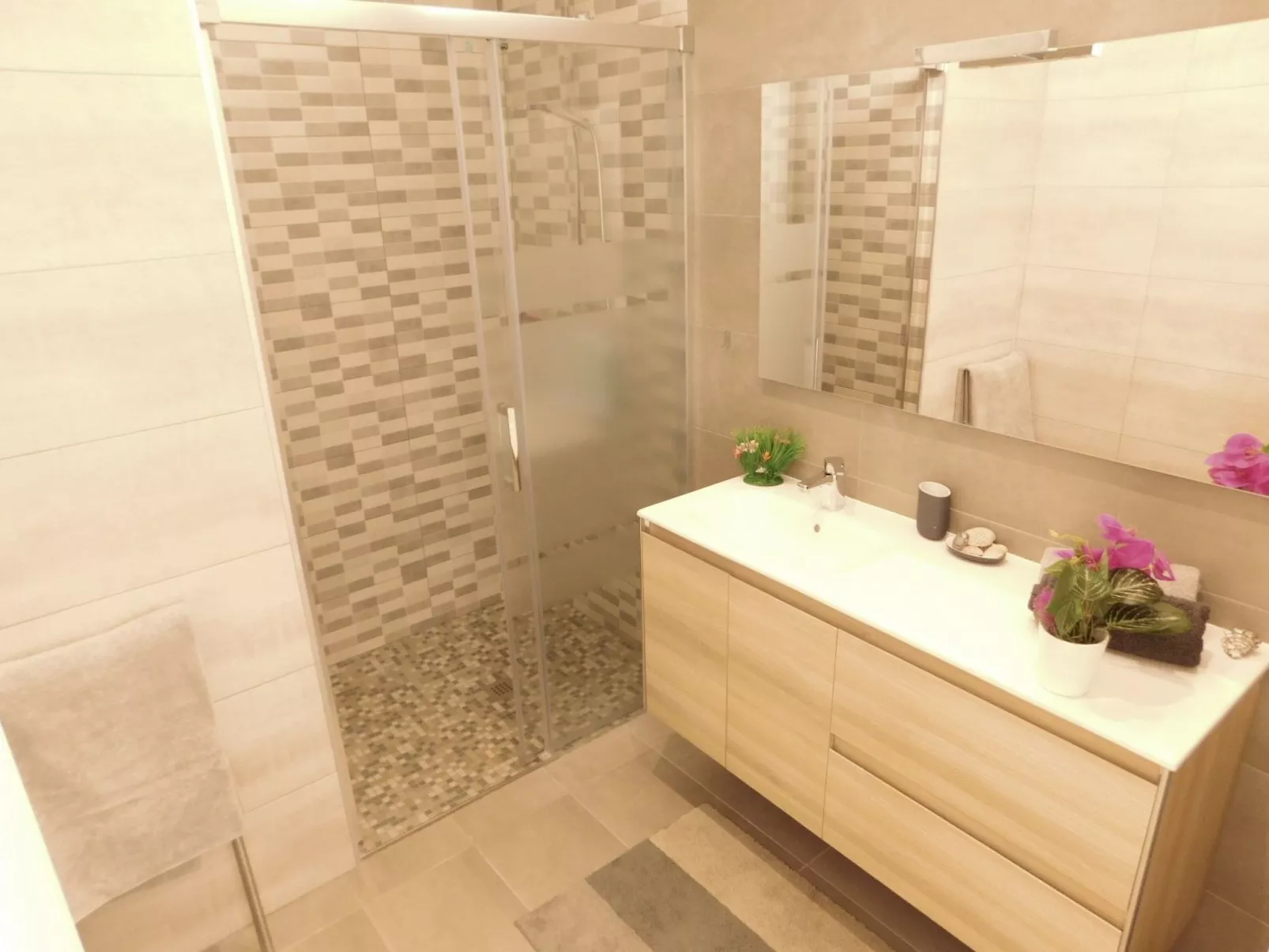 Renoviertes Ferienhaus in Roses mit Terrasse-Image-tags.info