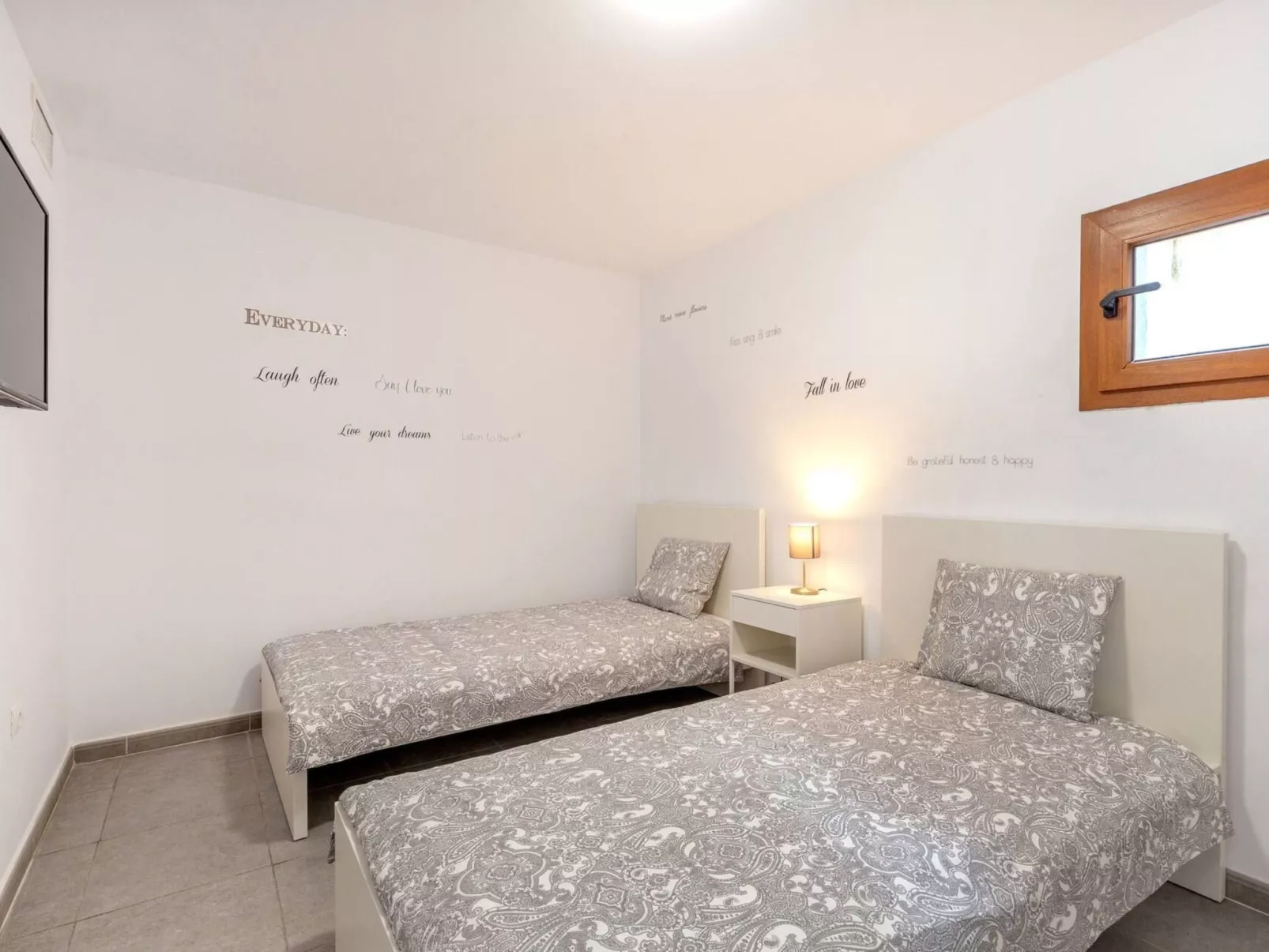 Chalet "La Resina" mit Garten, Grill und Terrasse-Inside