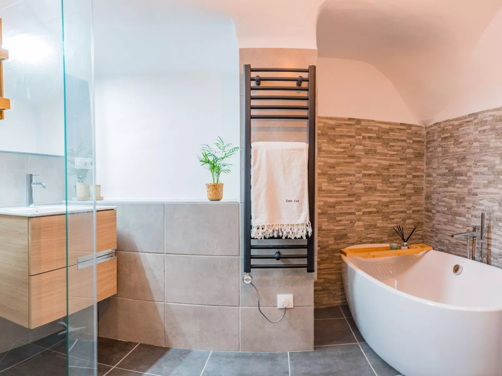 Luxuriöse Finca mit Pool, Spa und spektakulärer Aussicht-Drinnen