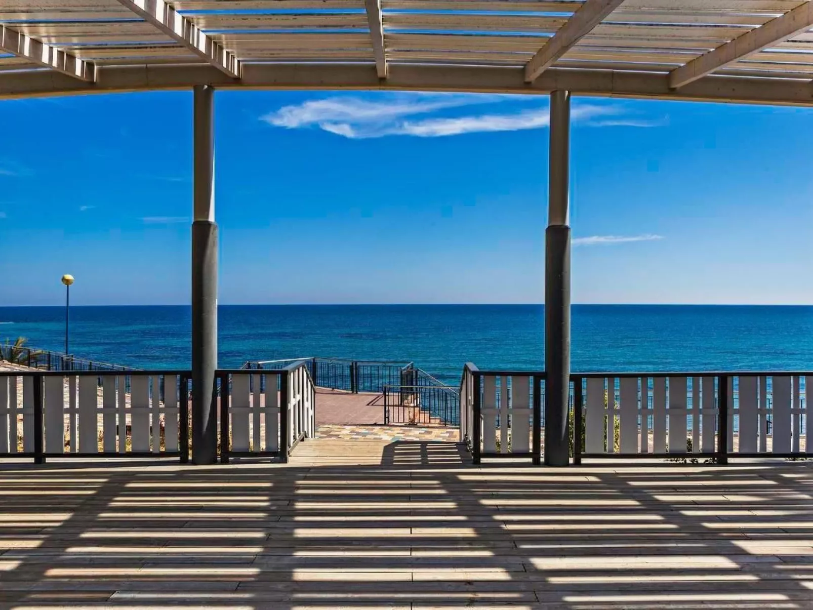 "Blue" mit Schwimmbad-Dehors