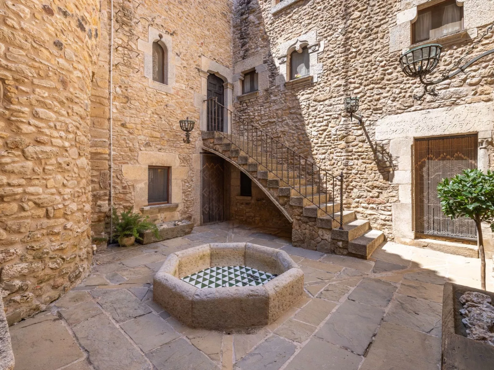 Luxuriöses katalanisches Bauernhaus aus dem 16.-Image-tags.info