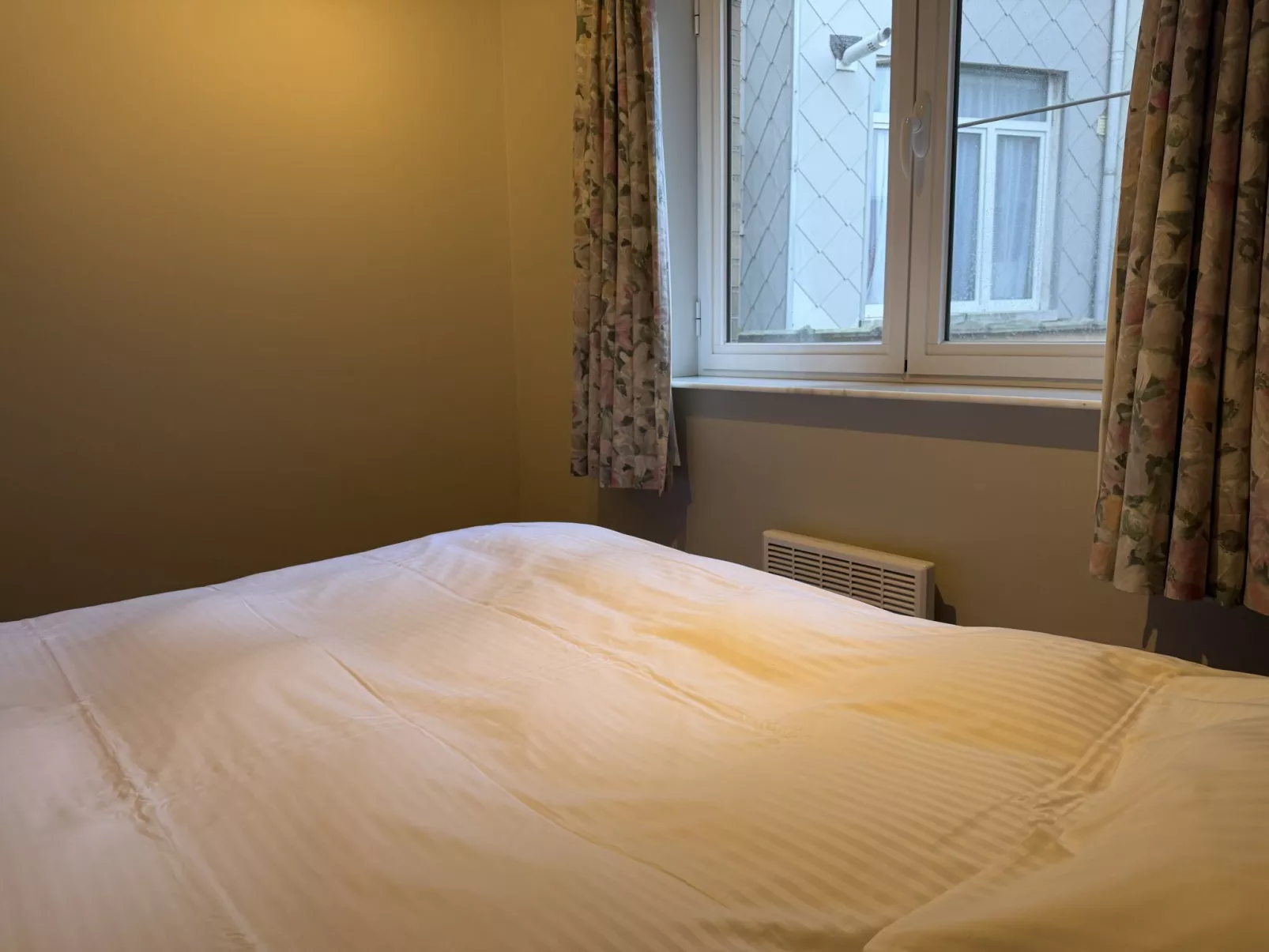 Westhinder with balcony-Dedans