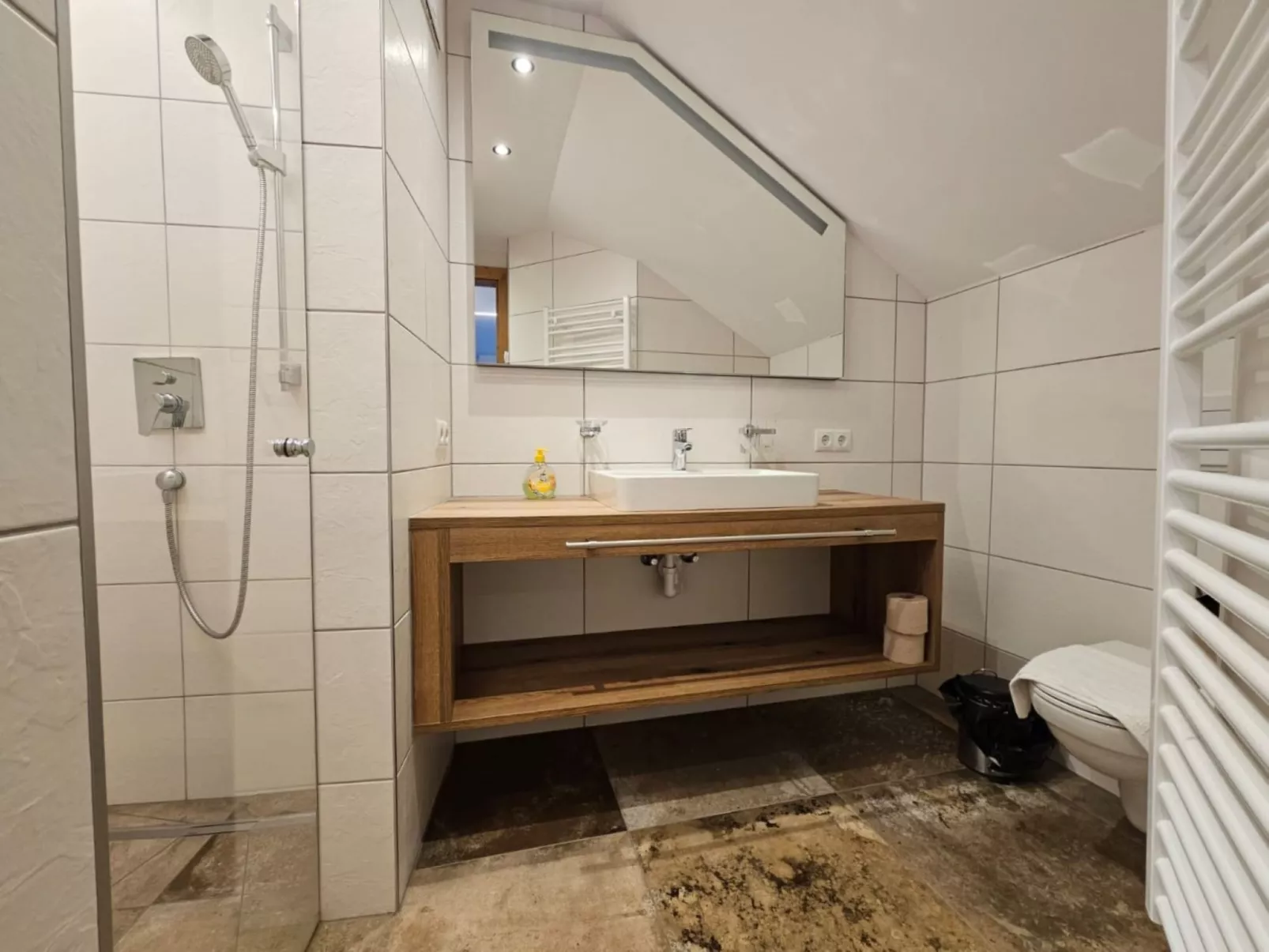 Home Holzwurm-Inside