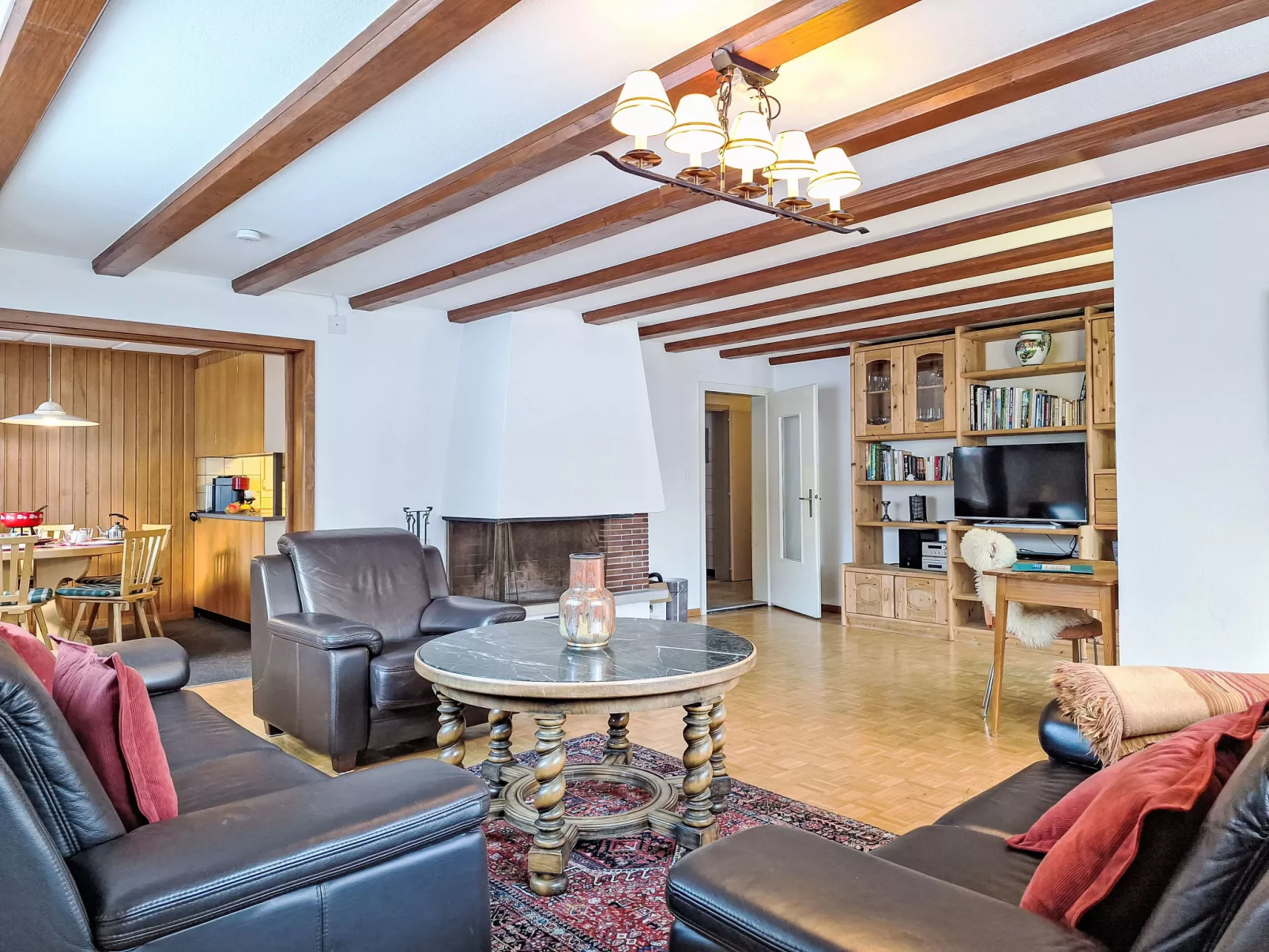 Chalet Shangri La-Inside