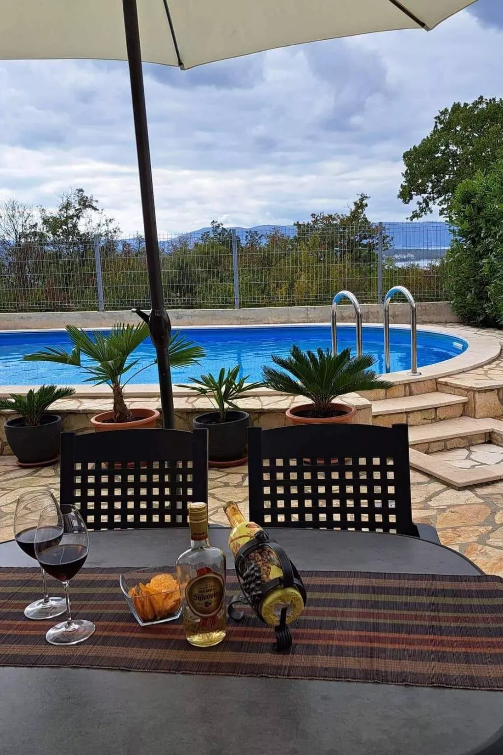 Wohnung mit Terrasse-Outside