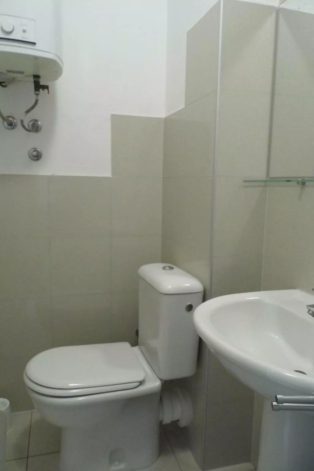 Mit Blick auf das Wasser-Inside