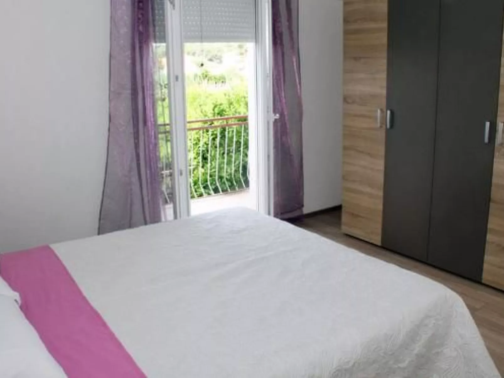 Wohnung im ersten Stock mit Blick aufs Wasser