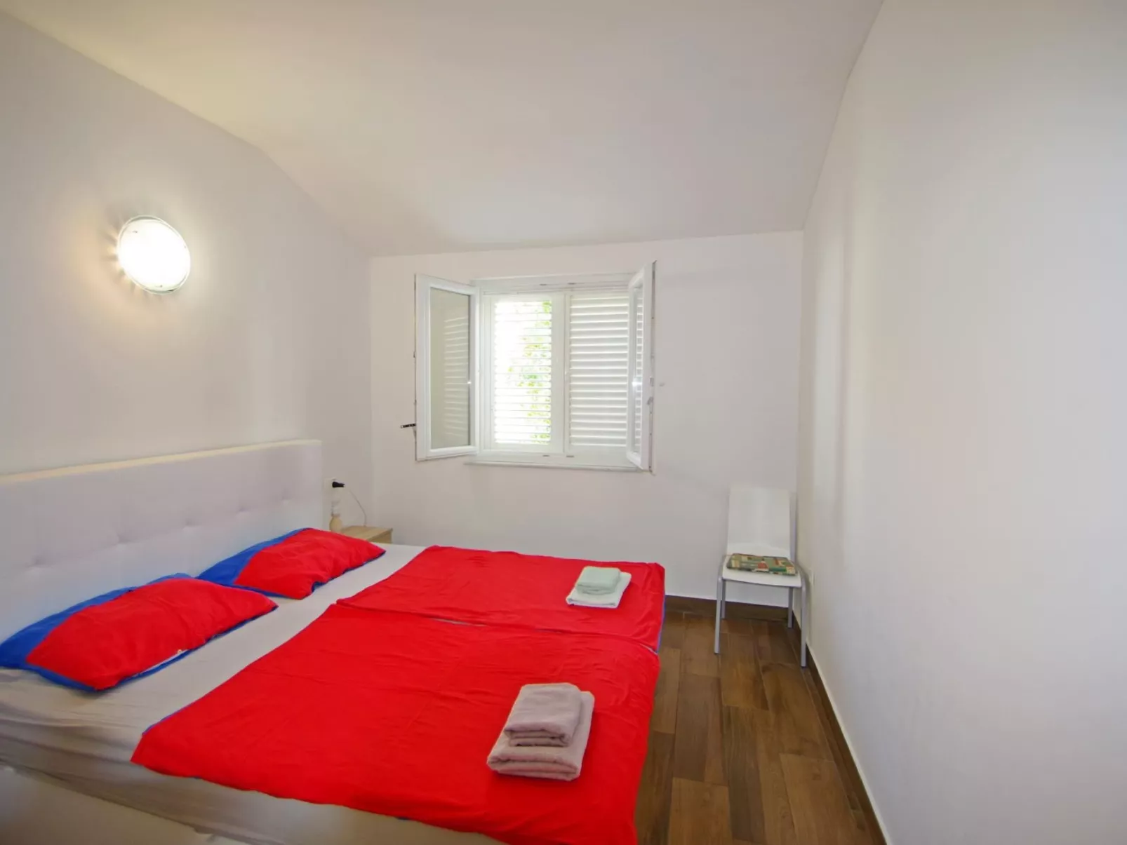 In Medulin, in der Nähe des Strandes-Drinnen